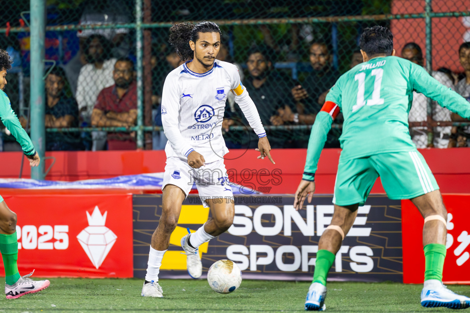 GA Dhaandhoo vs GA Gemanafushi in Day 14 of Golden Futsal Challenge 2025 was held on Saturday, 18th January 2025, in Hulhumale', Maldives. Photos: Ismail Thoriq / images.mv
