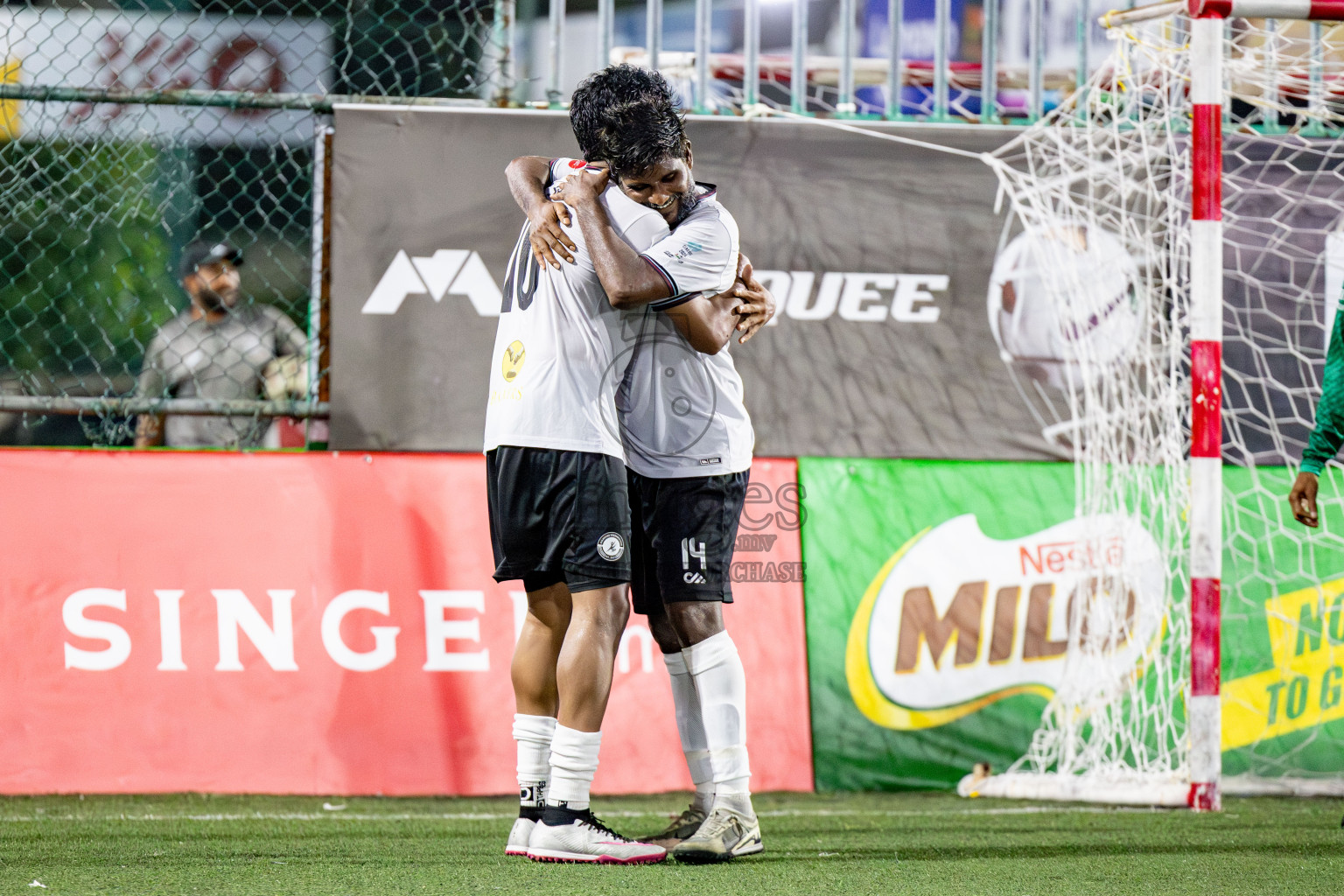 TEAM BADHAHI vs KULHIVARU VUZARA CLUB in the Semi-finals of Club Maldives Classic 2024 held in Rehendi Futsal Ground, Hulhumale', Maldives on Tuesday, 19th September 2024. 
Photos: Ismail Thoriq / images.mv