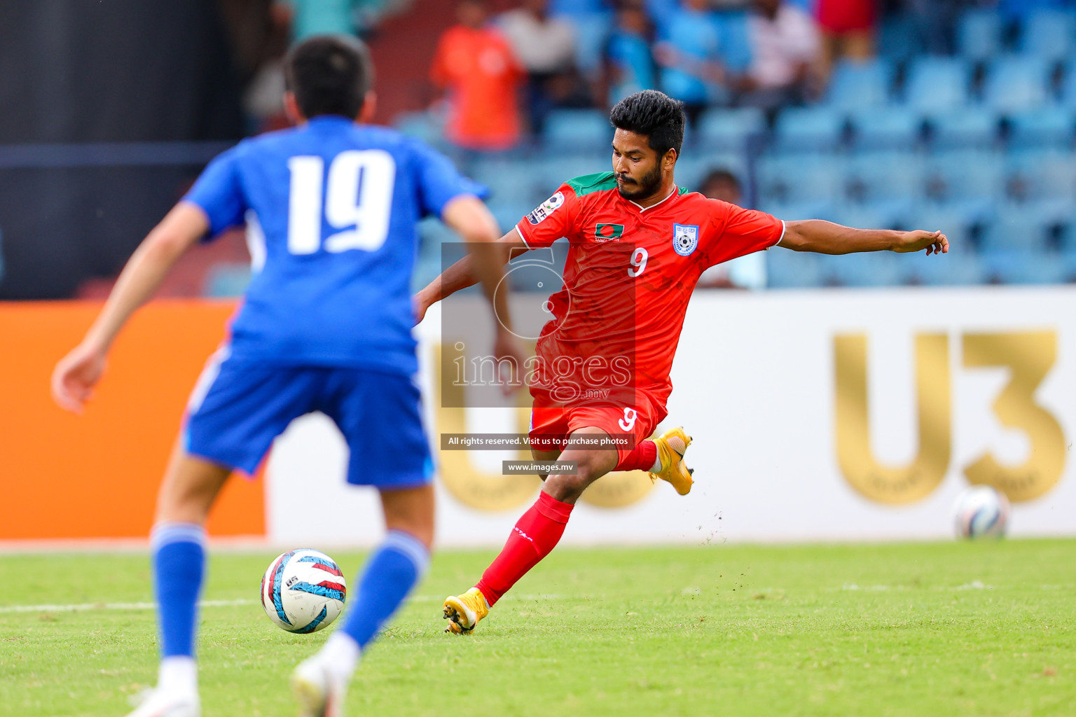 Kuwait vs Bangladesh in the Semi-final of SAFF Championship 2023 held in Sree Kanteerava Stadium, Bengaluru, India, on Saturday, 1st July 2023. Photos: Nausham Waheed, Hassan Simah / images.mv