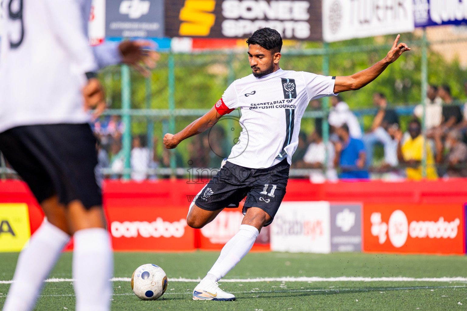 K Dhiffushi vs K Maafushi in Day 15 of Golden Futsal Challenge 2025 was held on Sunday, 19th January 2025, in Hulhumale', Maldives. Photos: Nausham Waheed / images.mv