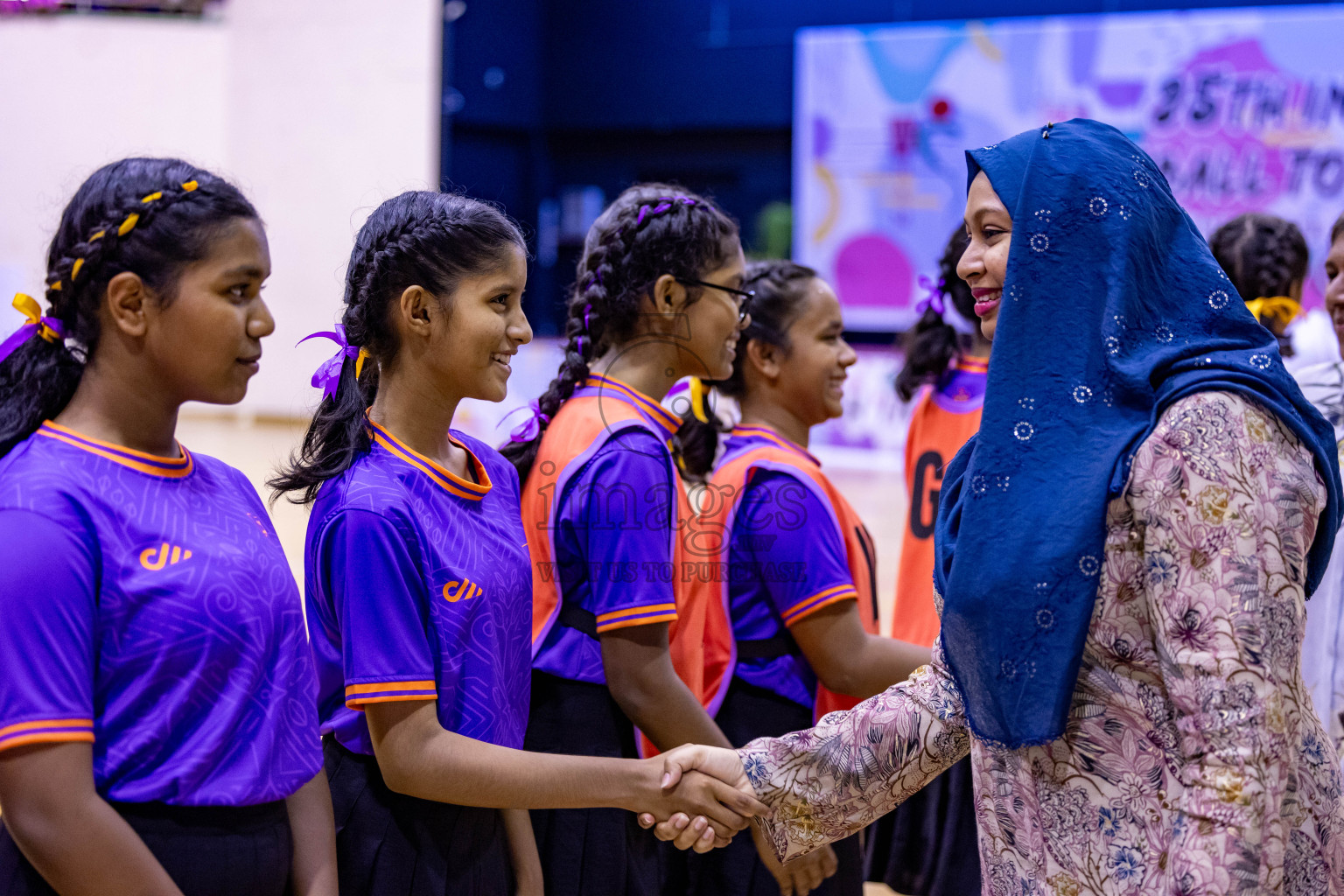 Iskandhar School vs Ghiyasuddin International School in the U15 Finals of Inter-school Netball Tournament held in Social Center at Male', Maldives on Monday, 26th August 2024. Photos: Hassan Simah / images.mv