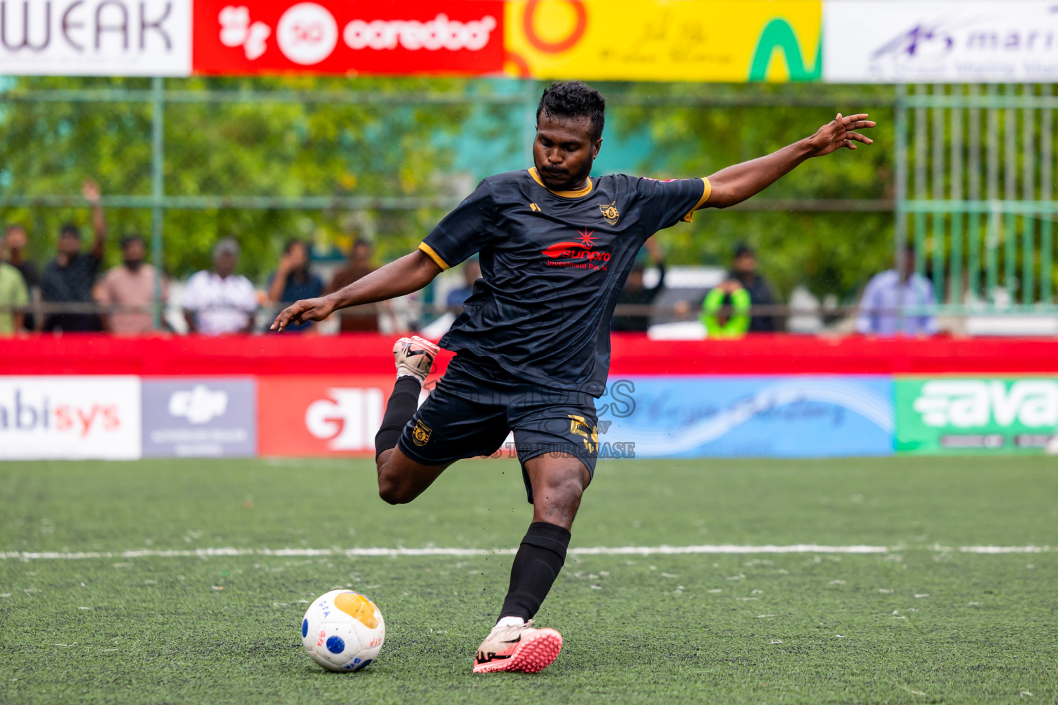 ADh Mandhoo vs ADh Mahibadhoo in Day 10 of Golden Futsal Challenge 2025 was held on Tuesday, 14th January 2025, in Hulhumale', Maldives Photos: Nausham Waheed / images.mv