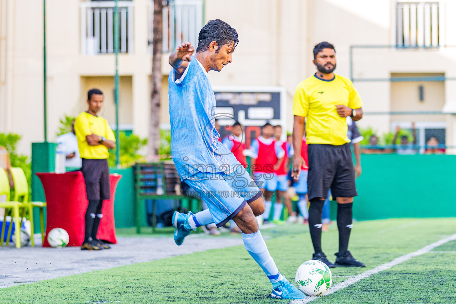 Velassaru vs Ozen Bolifushi in Resort League 2025 (South Male Zone) day 3 was held on Tuesday, 30th September 2025 in Crossroads's Maldives, Photos: Areef Adam / images.mv