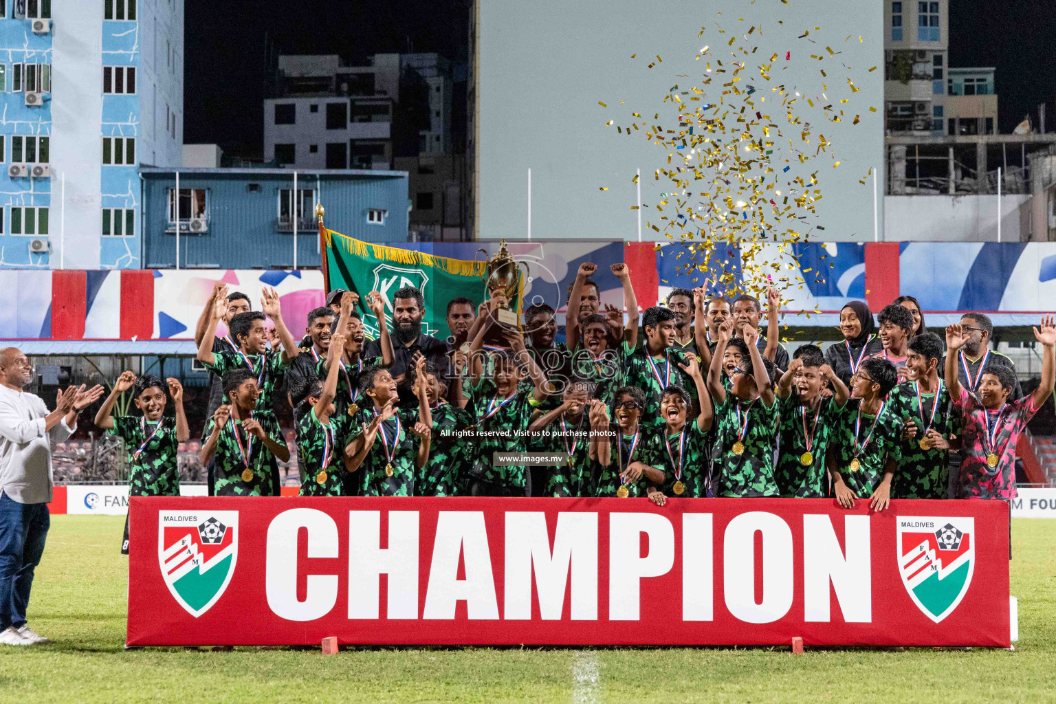 Kalaafaanu School vs Ahmadhiyya International School in the Final of FAM U13 Inter School Football Tournament 2022/23 was held in National Football Stadium on Sunday, 11th June 2023.  Photos: Ismail Thoriq / images.mv