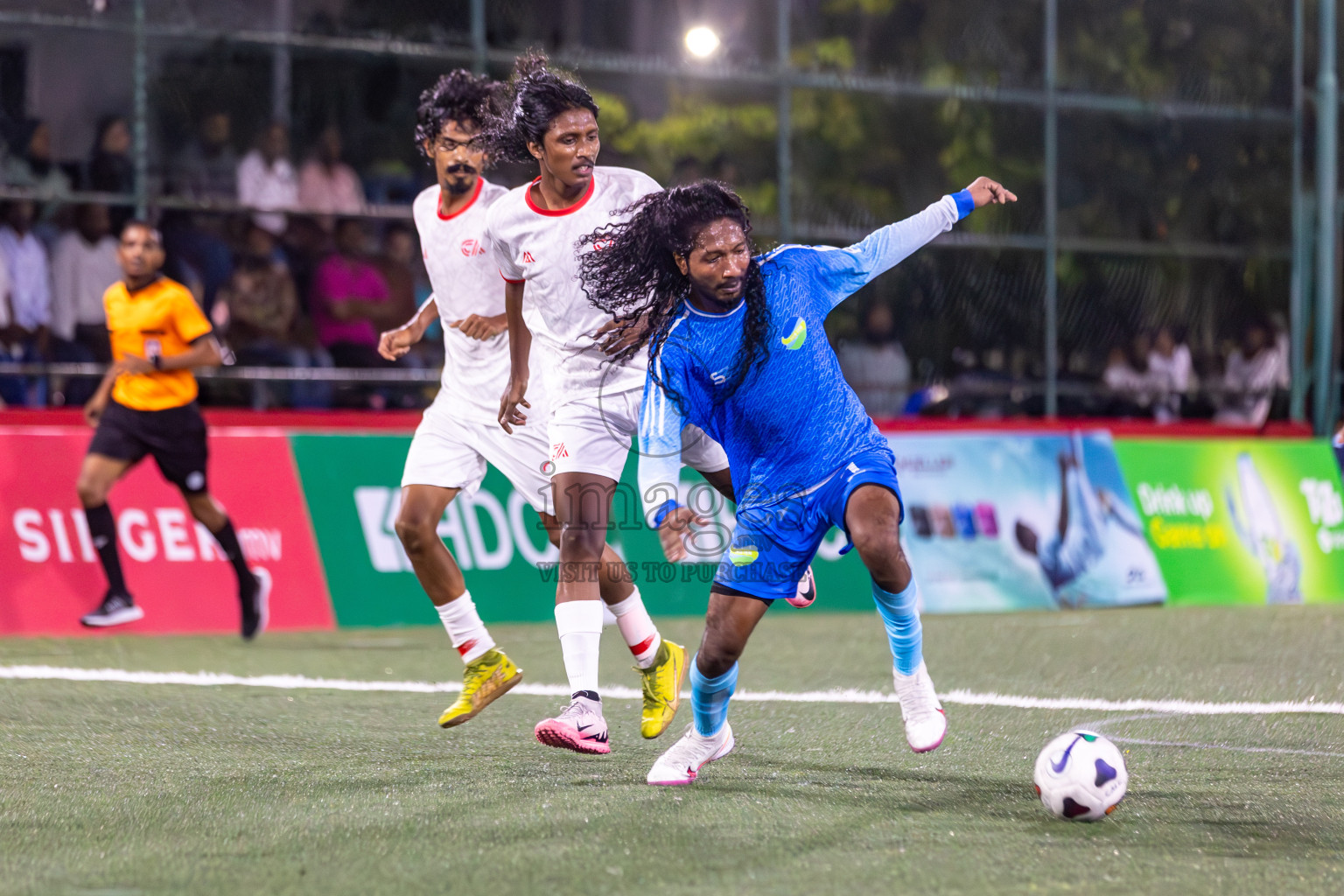 Club Fen vs Club Aasandha in Club Maldives Cup 2024 held in Rehendi Futsal Ground, Hulhumale', Maldives on Friday, 27th September 2024. 
Photos: Hassan Simah / images.mv