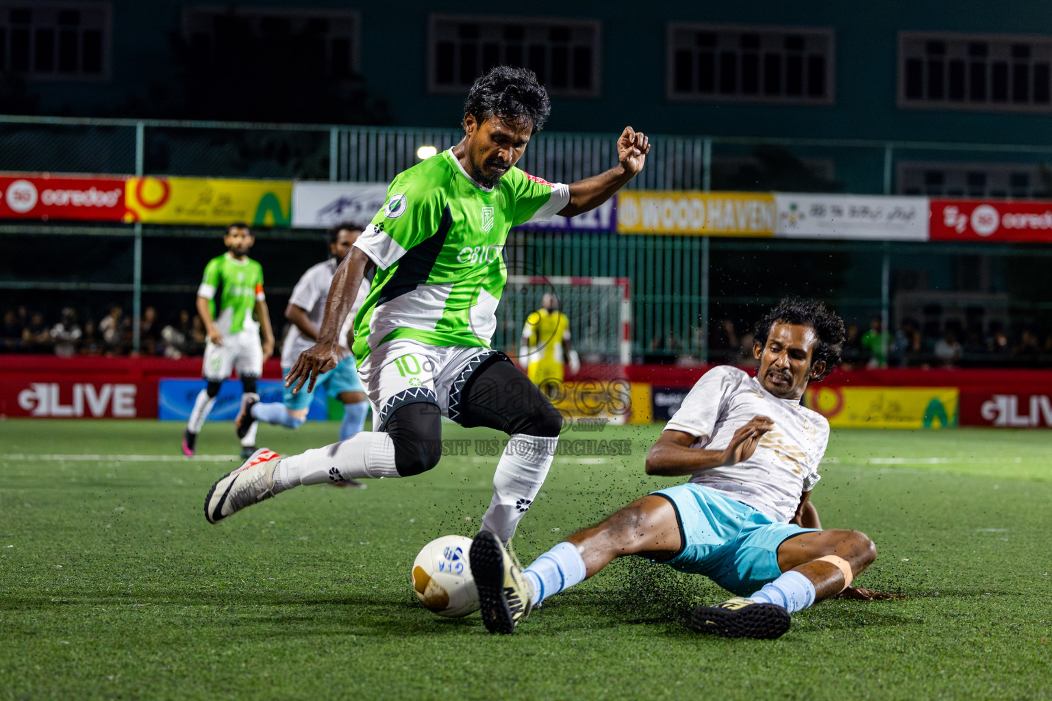 HDh Naivaadhoo vs HDh Makunudhoo in Atoll Round Semi-Final on Day 23 of Golden Futsal Challenge 2025 was held on Monday , 27th January 2025, in Hulhumale', Maldives. Photos: Nausham Waheed / images.mv