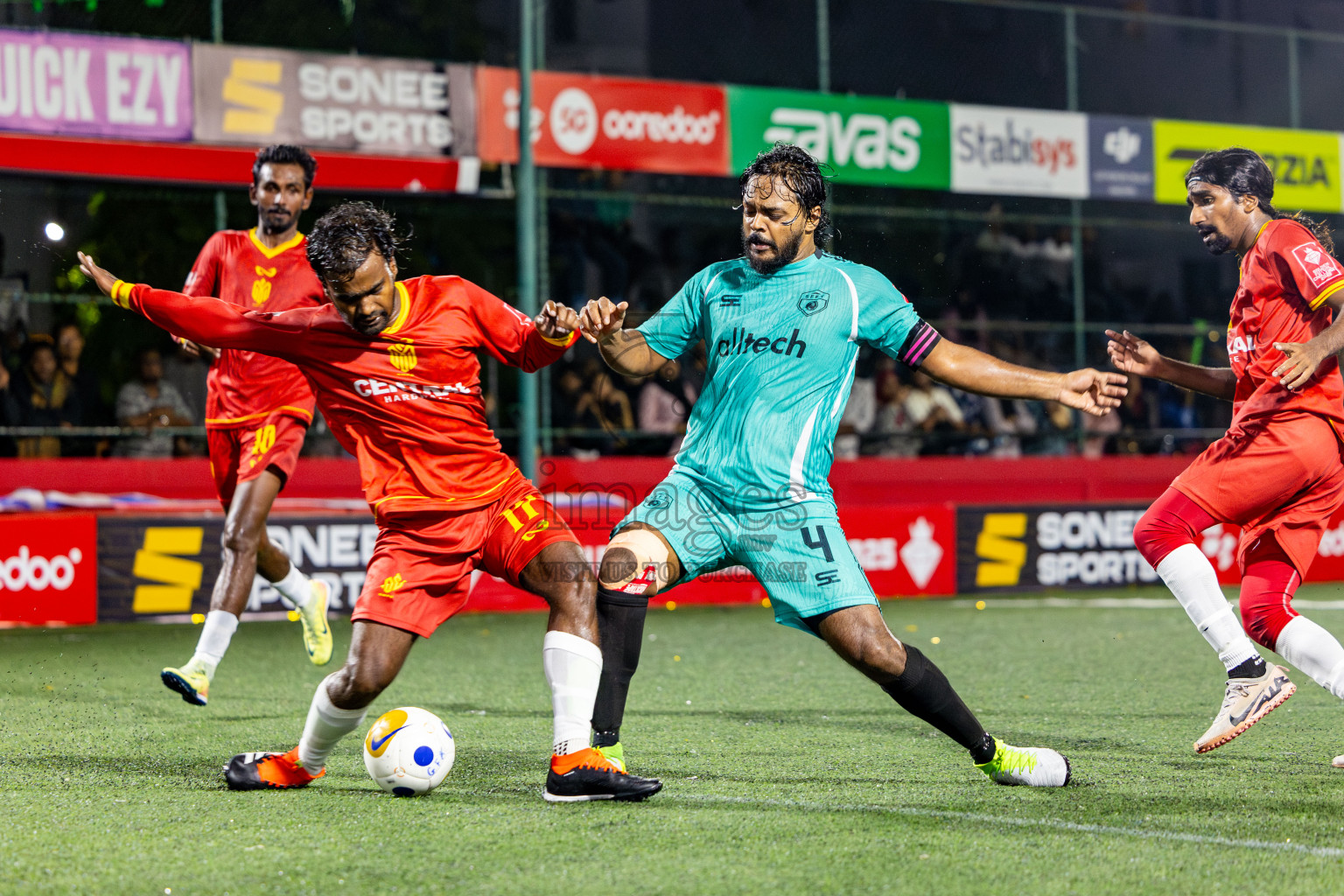 S Feydhoo vs S Meedhoo on Day 20 of Golden Futsal Challenge 2025 was held on Thursday, 23rd January 2025, in Hulhumale', Maldives. Photos: Nausham Waheed / images.mv