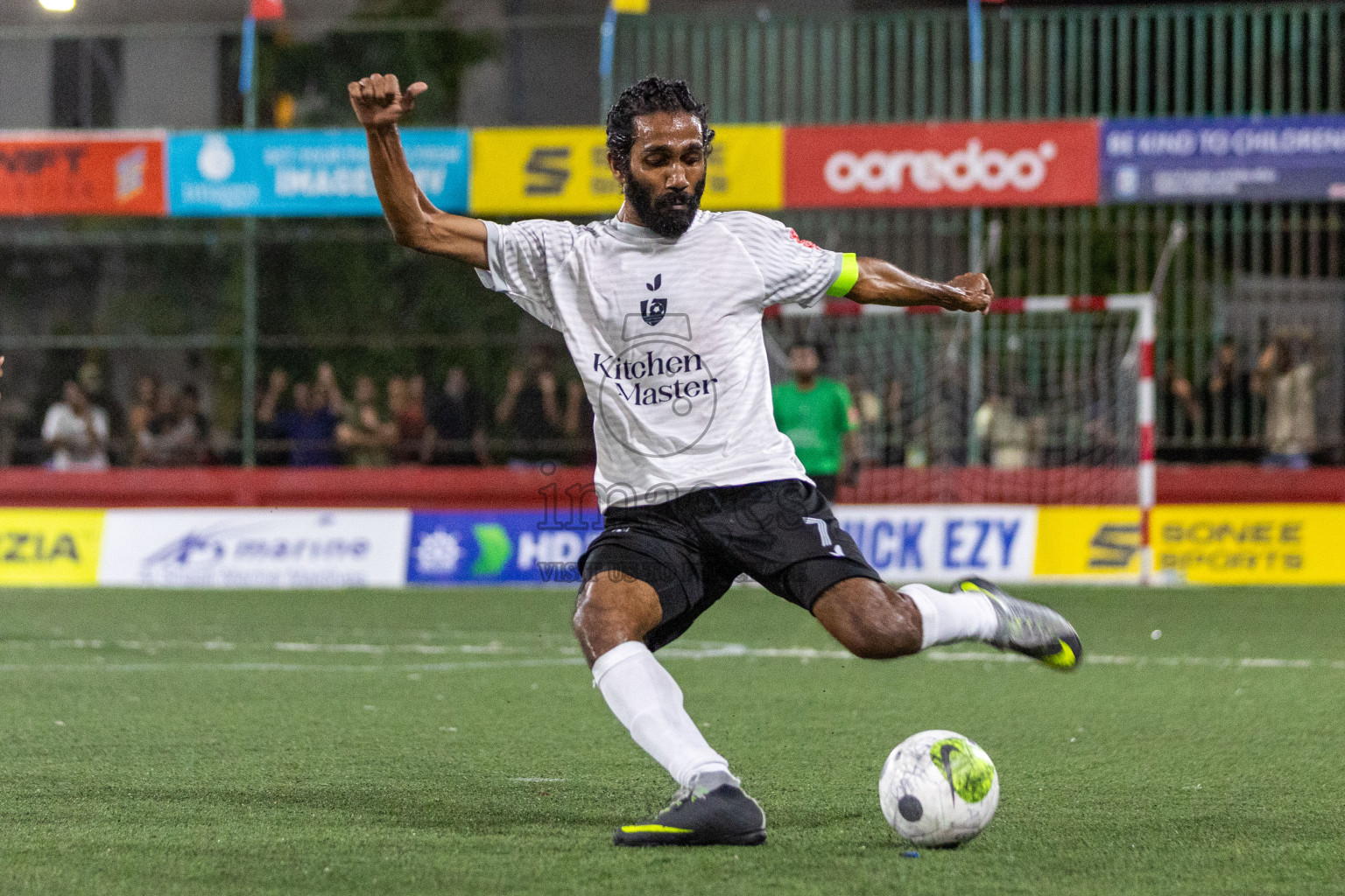 Sh Maroshi vs Sh Kanditheemu in Day 8 of Golden Futsal Challenge 2024 was held on Monday, 22nd January 2024, in Hulhumale', Maldives Photos: Nausham Waheed / images.mv