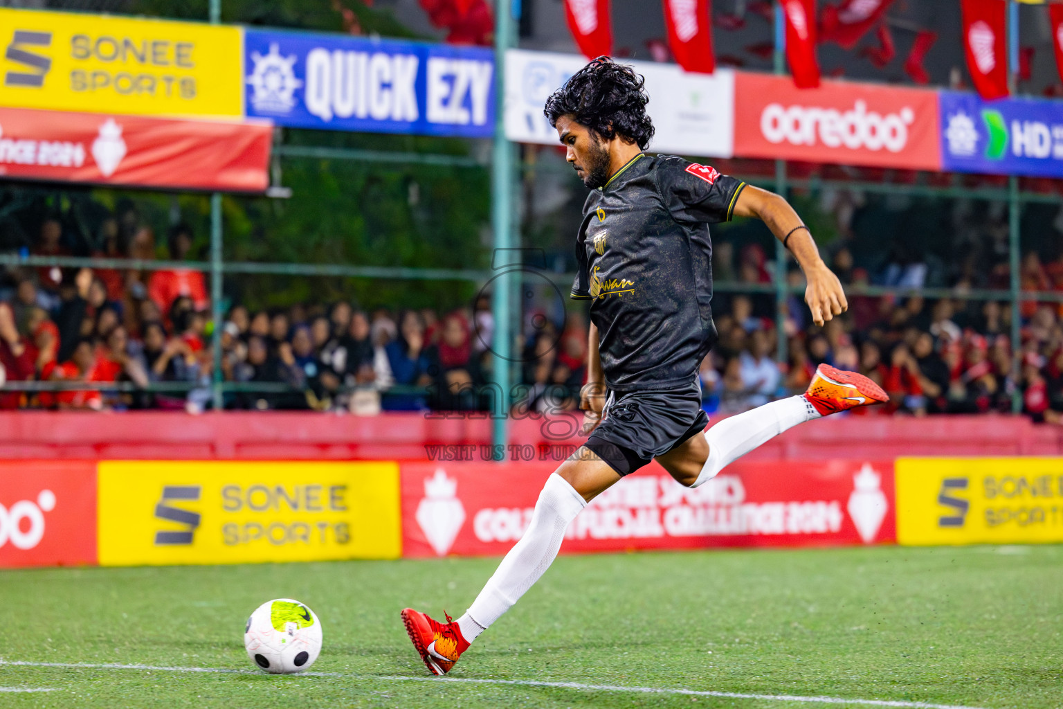 HDh Naavaidhoo vs HA Utheemu on Day 39 of Golden Futsal Challenge 2024 was held on Friday, 23rd February 2024, in Hulhumale', Maldives 
Photos: Mohamed Mahfooz Moosa/ images.mv