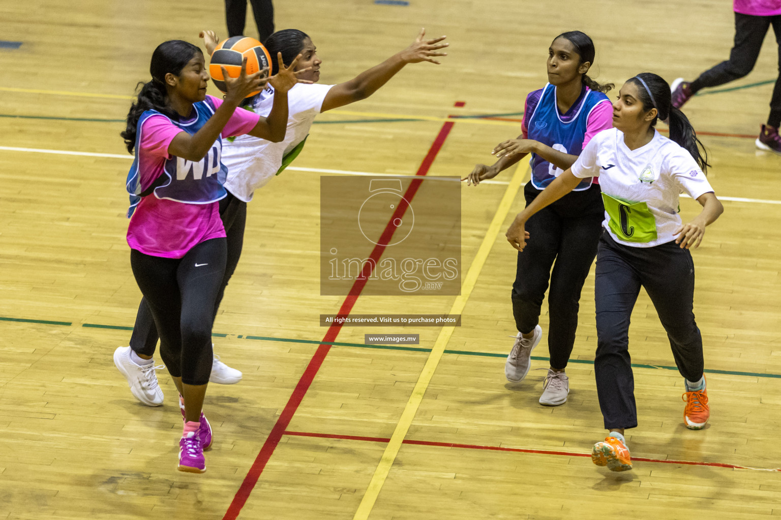 Sports Club Shining Star vs Club Green Streets in the Milo National Netball Tournament 2022 on 17 July 2022, held in Social Center, Male', Maldives. Photographer: Hassan Simah / Images.mv