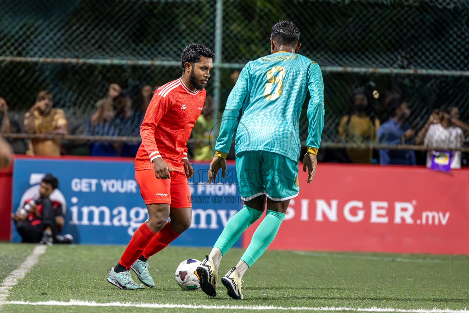 Maldivian vs Ooredoo in Club Maldives Cup 2024 held in Rehendi Futsal Ground, Hulhumale', Maldives on Thursday, 3rd October 2024.
Photos: Ismail Thoriq / images.mv