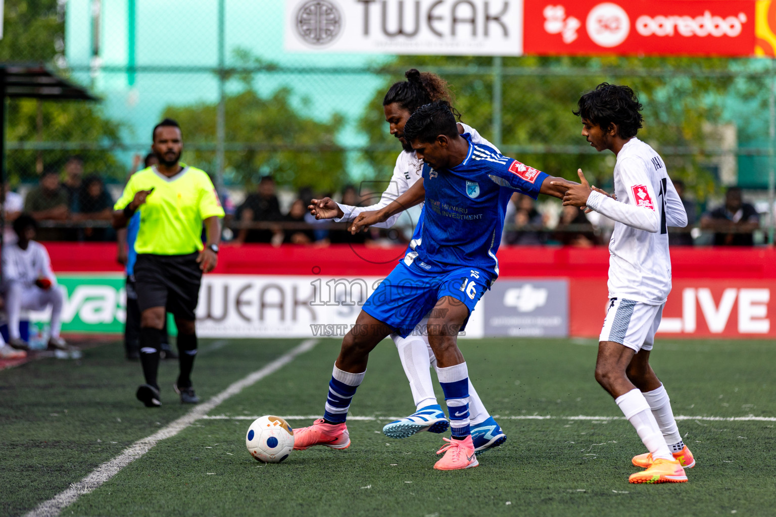 AA. Ukulhas VS AA. Mathiveri in Day 7 of Golden Futsal Challenge 2025 was held on Saturday, 11th January 2025, in Hulhumale', Maldives 
Photos: Hassan Simah / images.mv