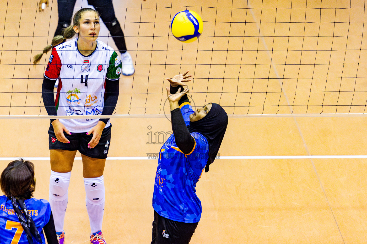 Huraa Community Club vs Flexor Sports Club in Semi Finals of Women's Division of VAM Cup 2025 held in Male', Maldives on Tuesday, 15th April 2025 at Social Center Indoor Hall Photos By: Nausham Waheed / images.mv