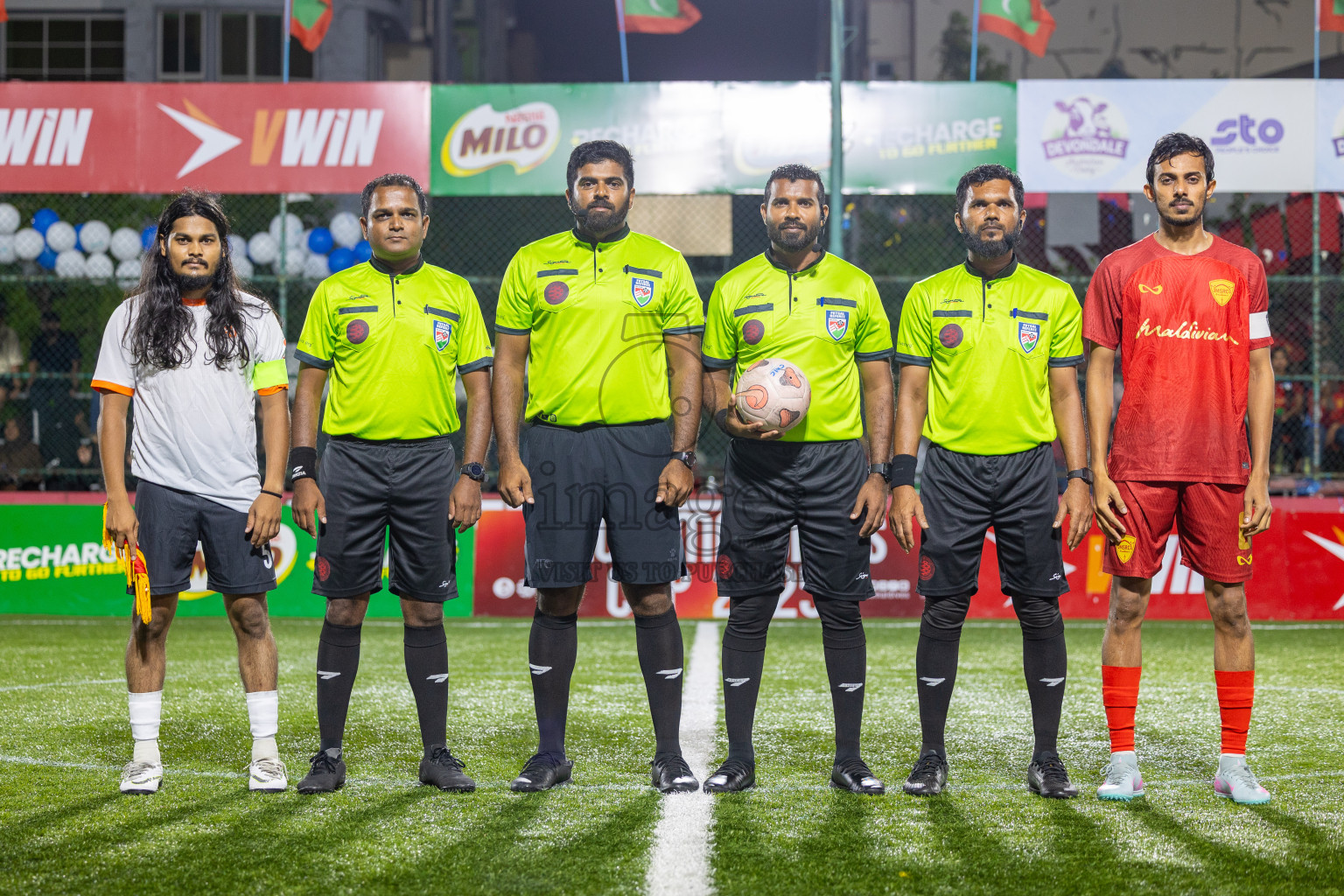 Maldivian RC vs Dhiraagu in Day 13 of Club Maldives Cup 2025 was held in Rehendhi Futsal Ground, Hulhumale', Maldives on Monday, 13th October 2025. 
Photos: Mohamed Mahfooz Moosa / images.mv
