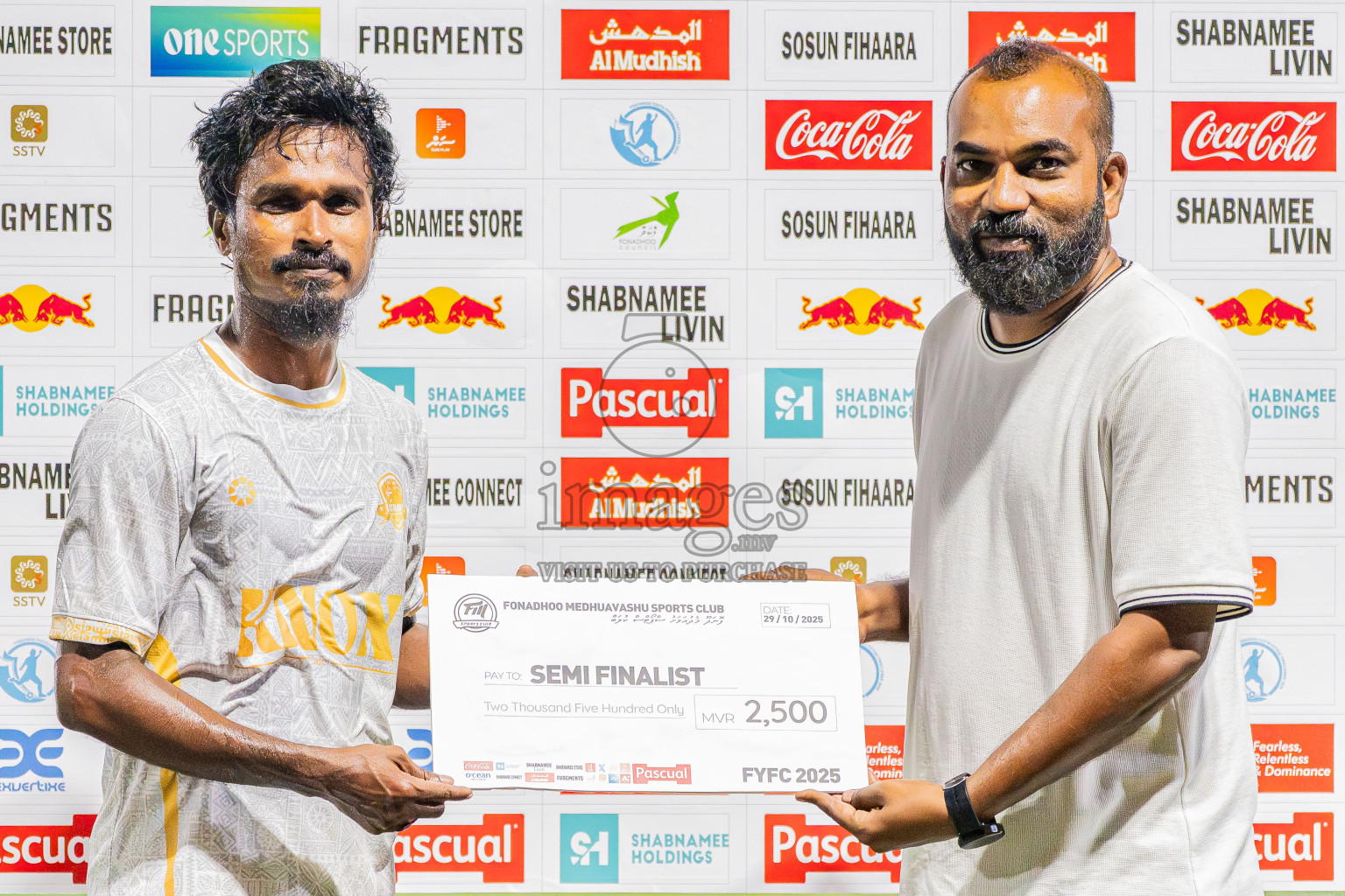 Lecrose VS BGSC in Day 4 - Fonadhoo Youth Futsal Challenge 2025 held in Fonadhoo Futsal Stadium, L. Fonadhoo, Maldives on Wednesday, 29th October 2025 Photos: Arif Rasheed / images.mv