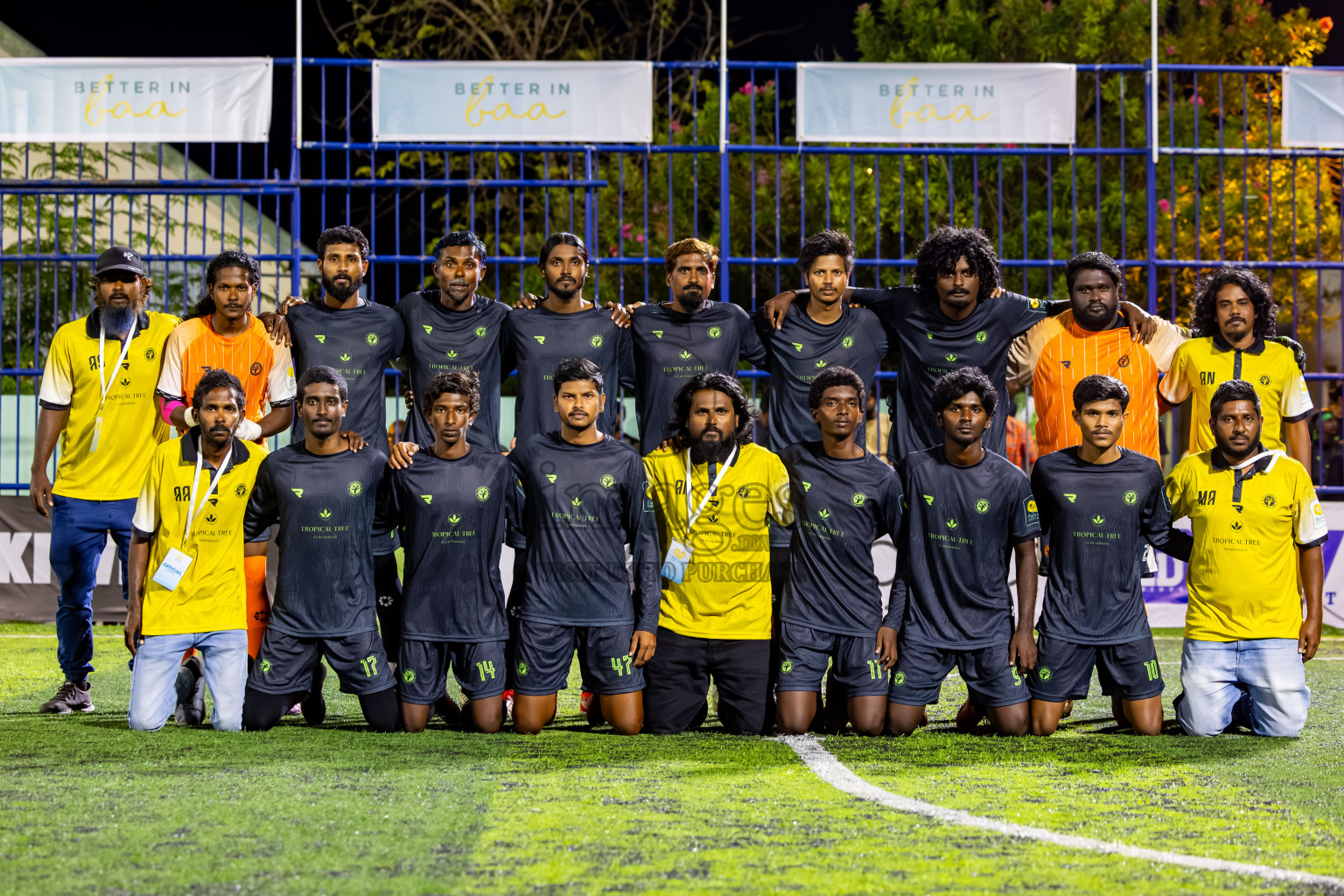 Dhonfan vs Fehendhoo in Day 1 of Better in Baa Futsal Fiesta 2025 Man's division held in B. Eydhafushi, Maldives on Wednesday, 5th November 2025. Photos: Nausham Waheed / images.mv