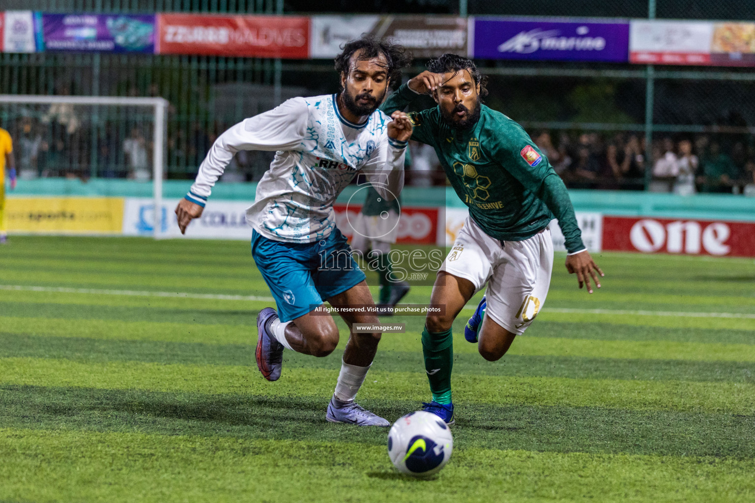 Thimarafushi vs Gaafaru in the finals of Sonee Sports Golden Futsal Challenge 2022 held on 30 March 2022 in Hulhumale, Male', Maldives. Photos by Hassan Simah