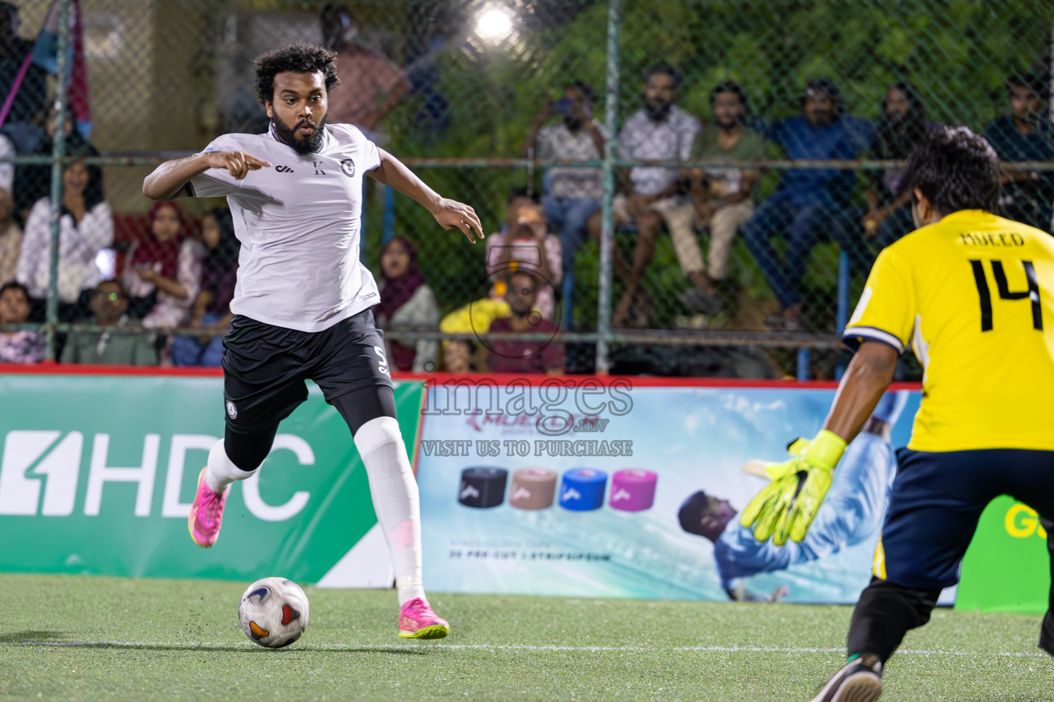 Kulhivaru Vuzaara Club vs Club Binaara in Club Maldives Classic 2024 held in Rehendi Futsal Ground, Hulhumale', Maldives on Saturday, 14th September 2024. Photos: Ismail Thoriq / images.mv