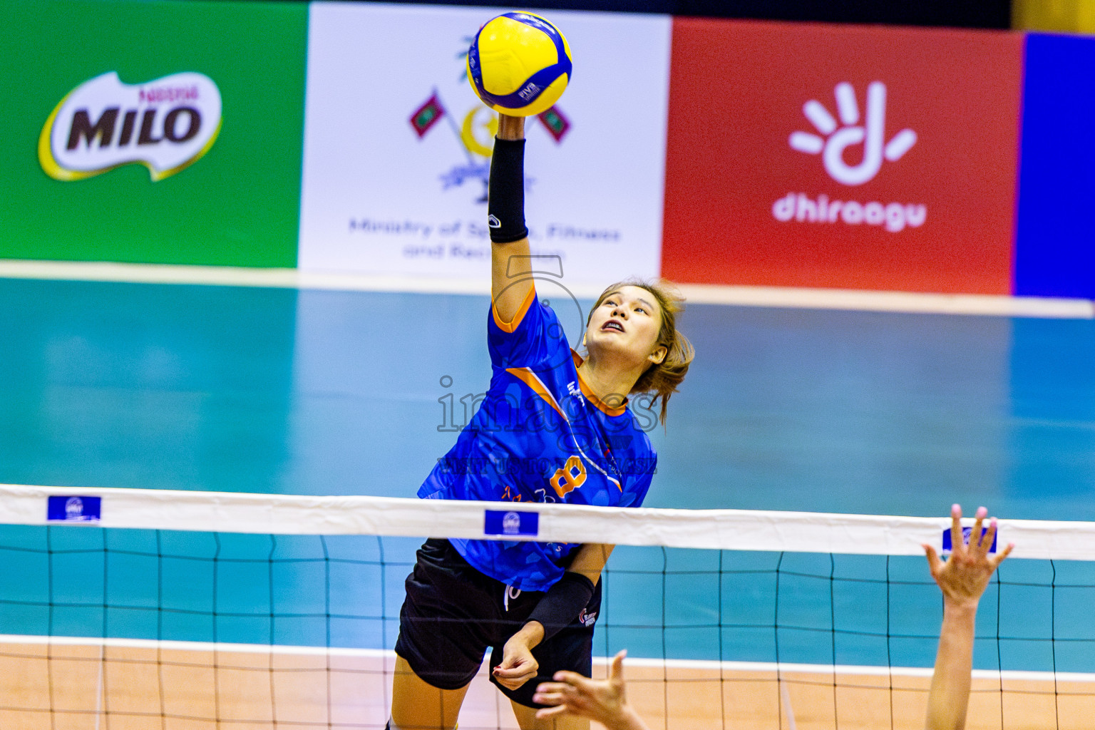 Huraa Community Club vs Flexor Sports Club in Semi Finals of Women's Division of VAM Cup 2025 held in Male', Maldives on Tuesday, 15th April 2025 at Social Center Indoor Hall Photos By: Nausham Waheed / images.mv