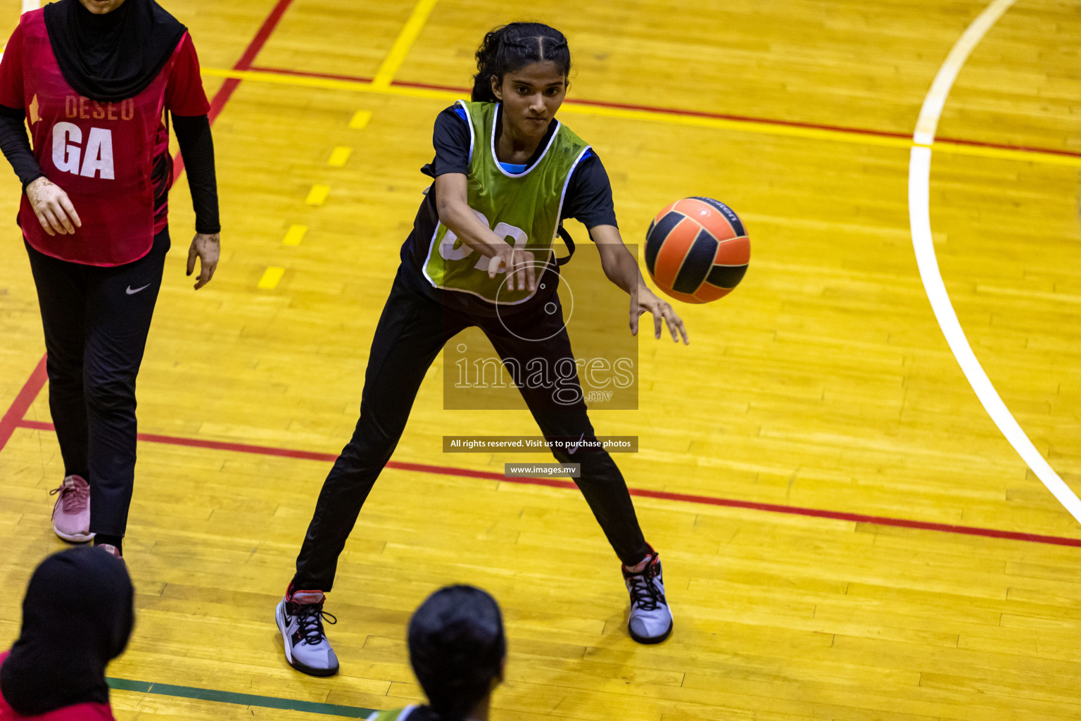 Lorenzo Sports Club vs Youth United Sports Club in the Milo National Netball Tournament 2022 on 20 July 2022, held in Social Center, Male', Maldives. Photographer: Hassan Simah / Images.mv