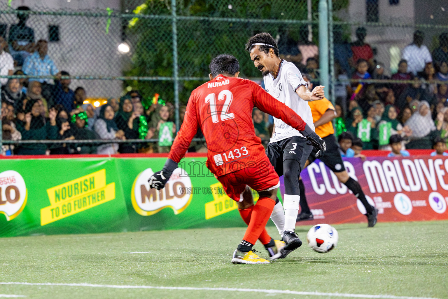 TEAM BADHAHI vs KULHIVARU VUZARA CLUB in the Semi-finals of Club Maldives Classic 2024 held in Rehendi Futsal Ground, Hulhumale', Maldives on Tuesday, 19th September 2024. 
Photos: Ismail Thoriq / images.mv