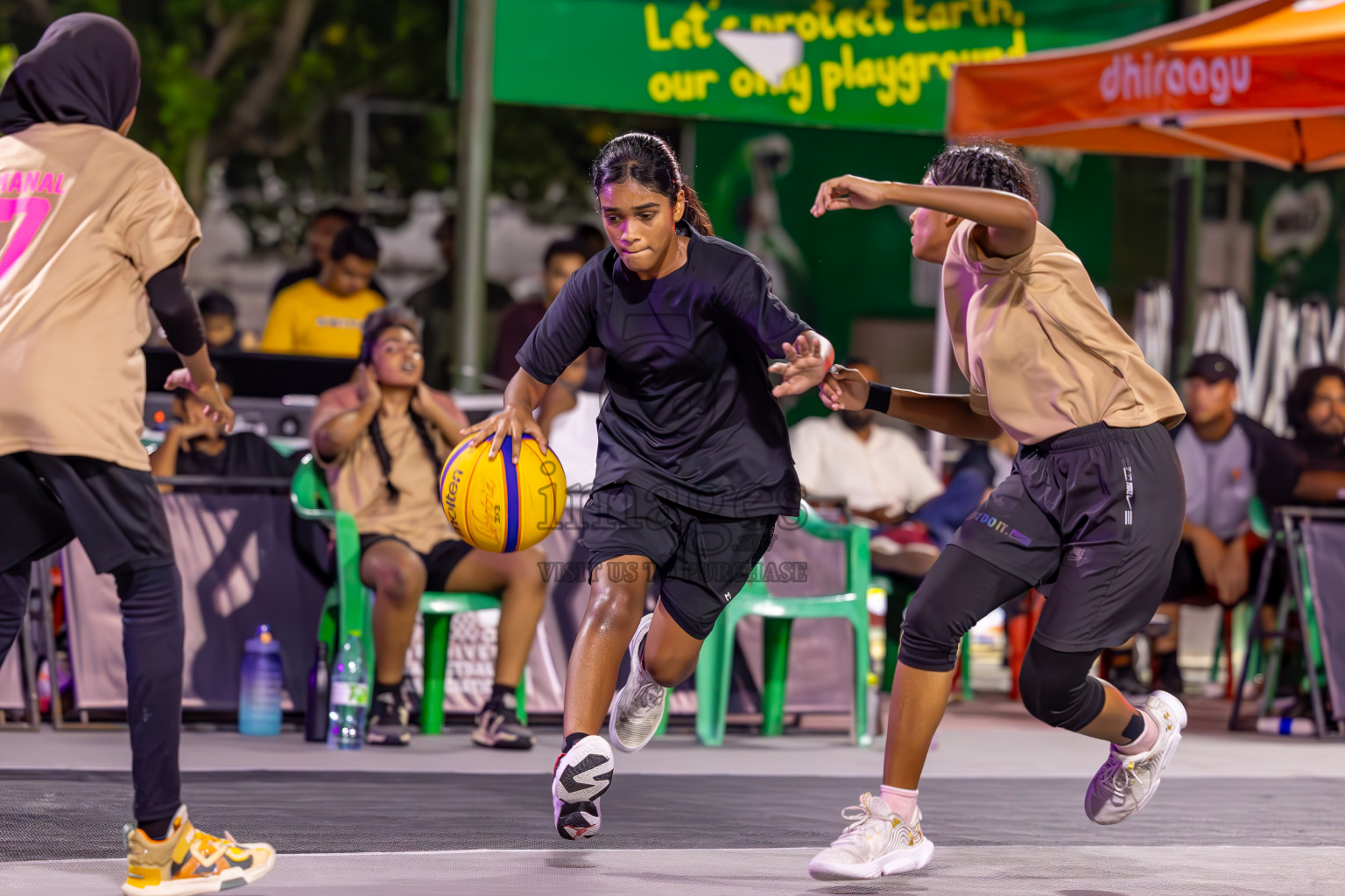 Final Day of MILO Ramadan 3x3 Challenge 2024 was held in Ekuveni Outdoor Basketball Court at Male', Maldives on Tuesday, 19th March 2024.
Photos: Ismail Thoriq / images.mv