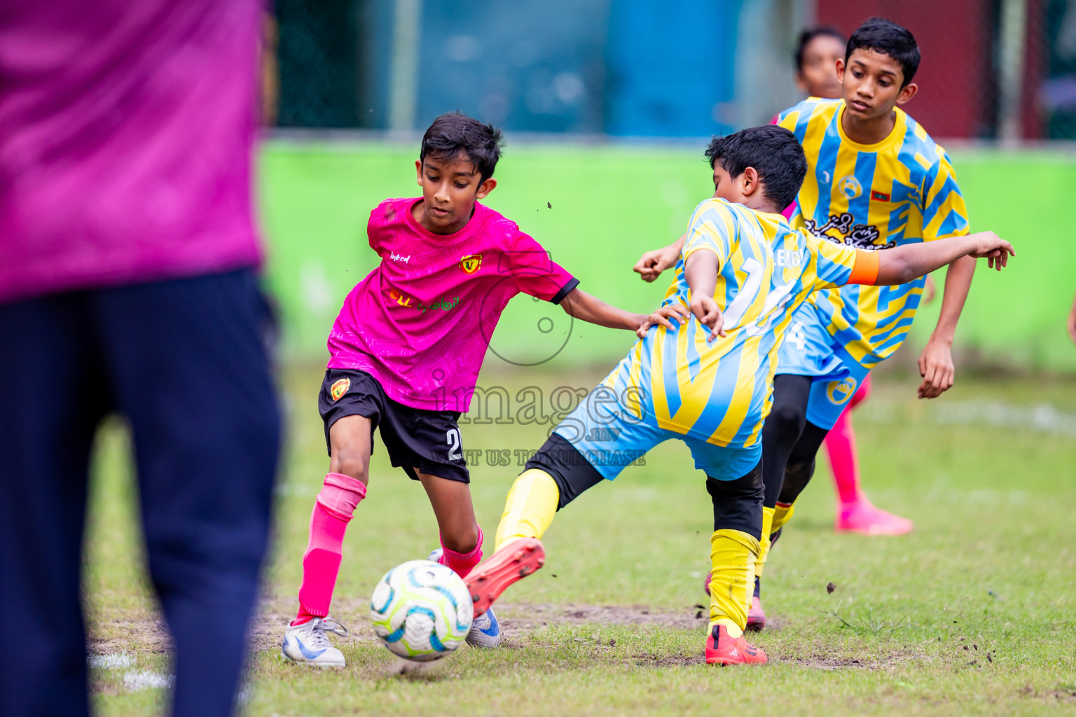 Under 12 United Victory vs Valancia on day 3 of Dhivehi Youth League 2024 held at Henveiru Stadium on Saturday, 23rd November 2024. Photos: Nausham Waheed/ Images.mv