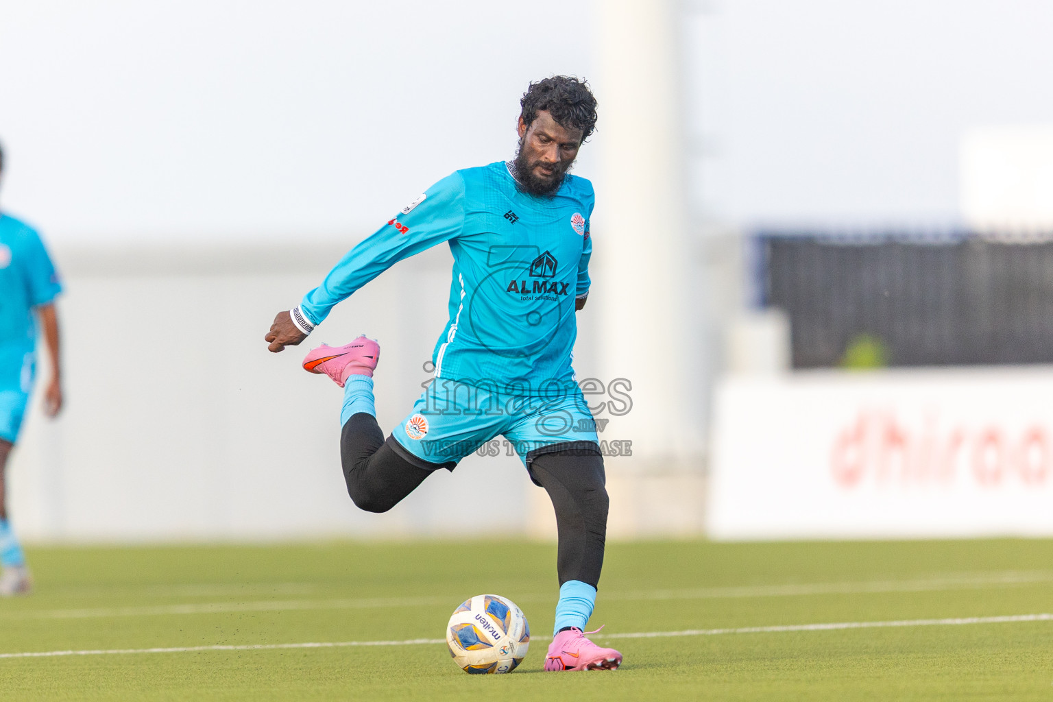 Vela Sports Club vs Irumathi FC in Day 1 of Eydhafushi Cup 2025 held in Eydhafushi Football Stadium at B. Eydhafushi, Maldives on Friday, 5th September 2025. Photos: Mohamed Mahfouz Moosa / images.mv