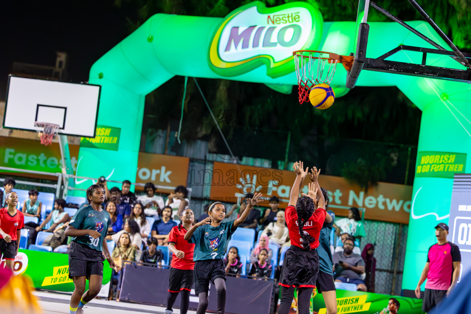 Day 3 of MILO Ramadan 3x3 Challenge 2024 was held in Ekuveni Outdoor Basketball Court at Male', Maldives on Thursday, 14th March 2024.
Photos: Ismail Thoriq / images.mv