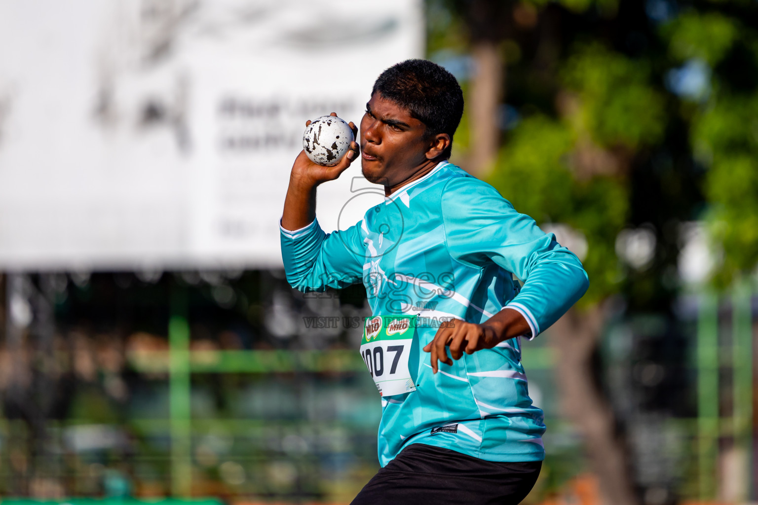 Day 1 of Inter-school Athletics Championship 2025 held in Ekuveni Synthetic Track, Male', Maldives on Monday, 06th October 2025. Photos by: Nausham Waheed / Images.mv