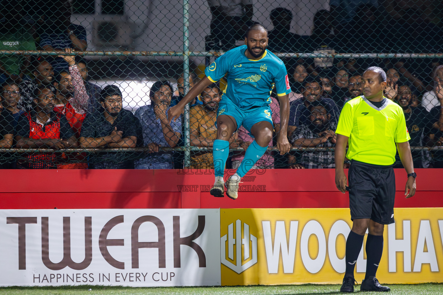 L Maavah VS L Gan in Day 8 of Golden Futsal Challenge 2025 was held on Sunday, 12th January 2025, in Hulhumale', Maldives
Photos: Ismail Thoriq / images.mv