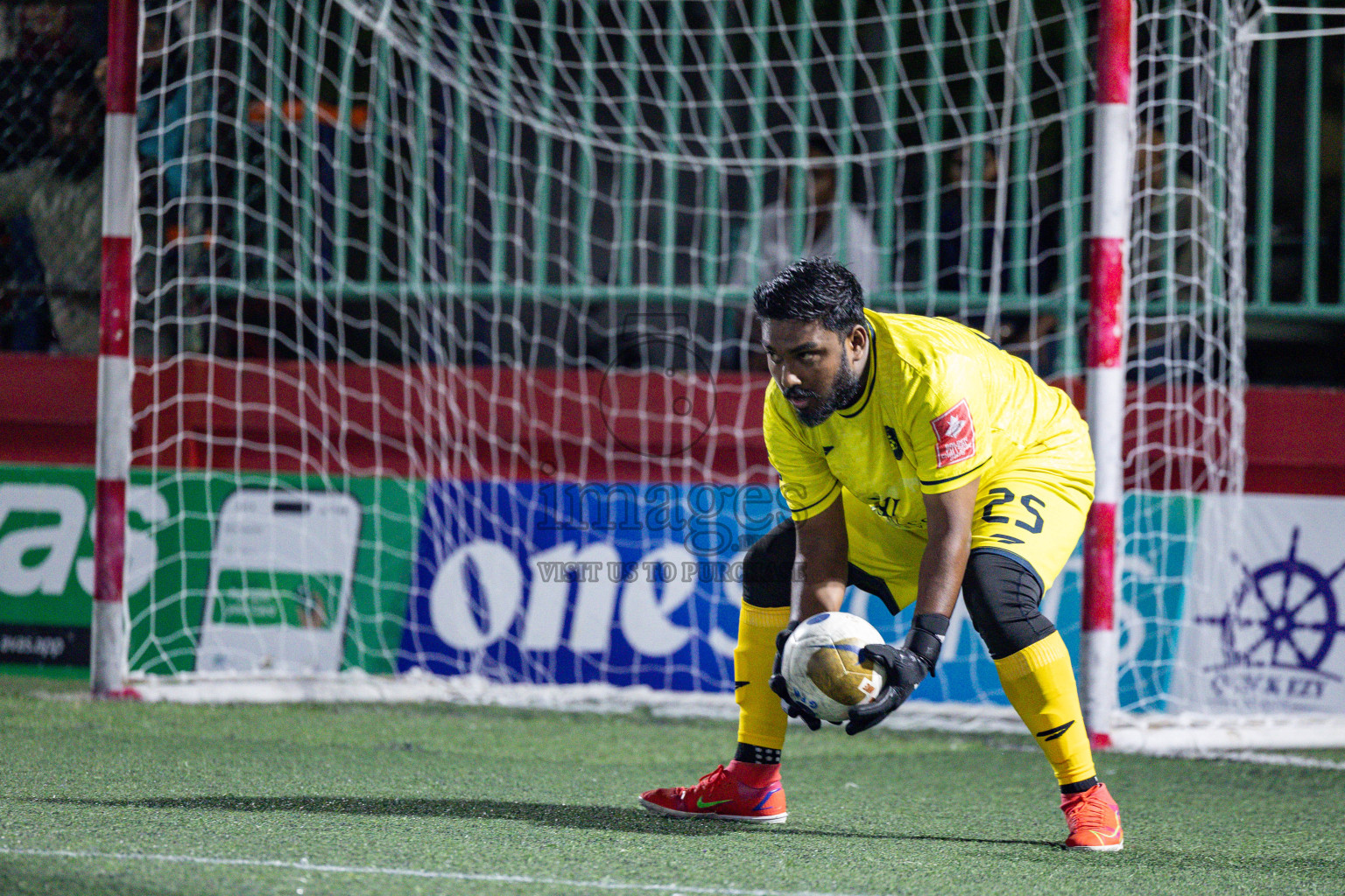 GA Dhevvadhoo vs GA Kolamaafushi in Day 8 of Golden Futsal Challenge 2025 was held on Sunday, 12th January 2025, in Hulhumale', Maldives
Photos: Ismail Thoriq / images.mv