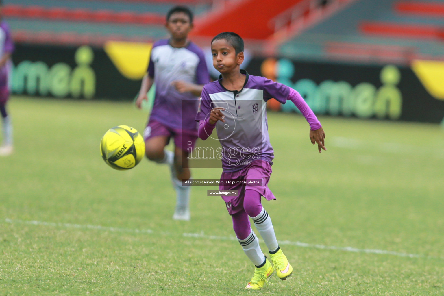 Hiriya School vs LH.EDU.CENTRE in MAMEN Inter School Football Tournament 2019 (U13) in Male, Maldives on 19th April 2019 Photos: Hassan Simah/images.mv