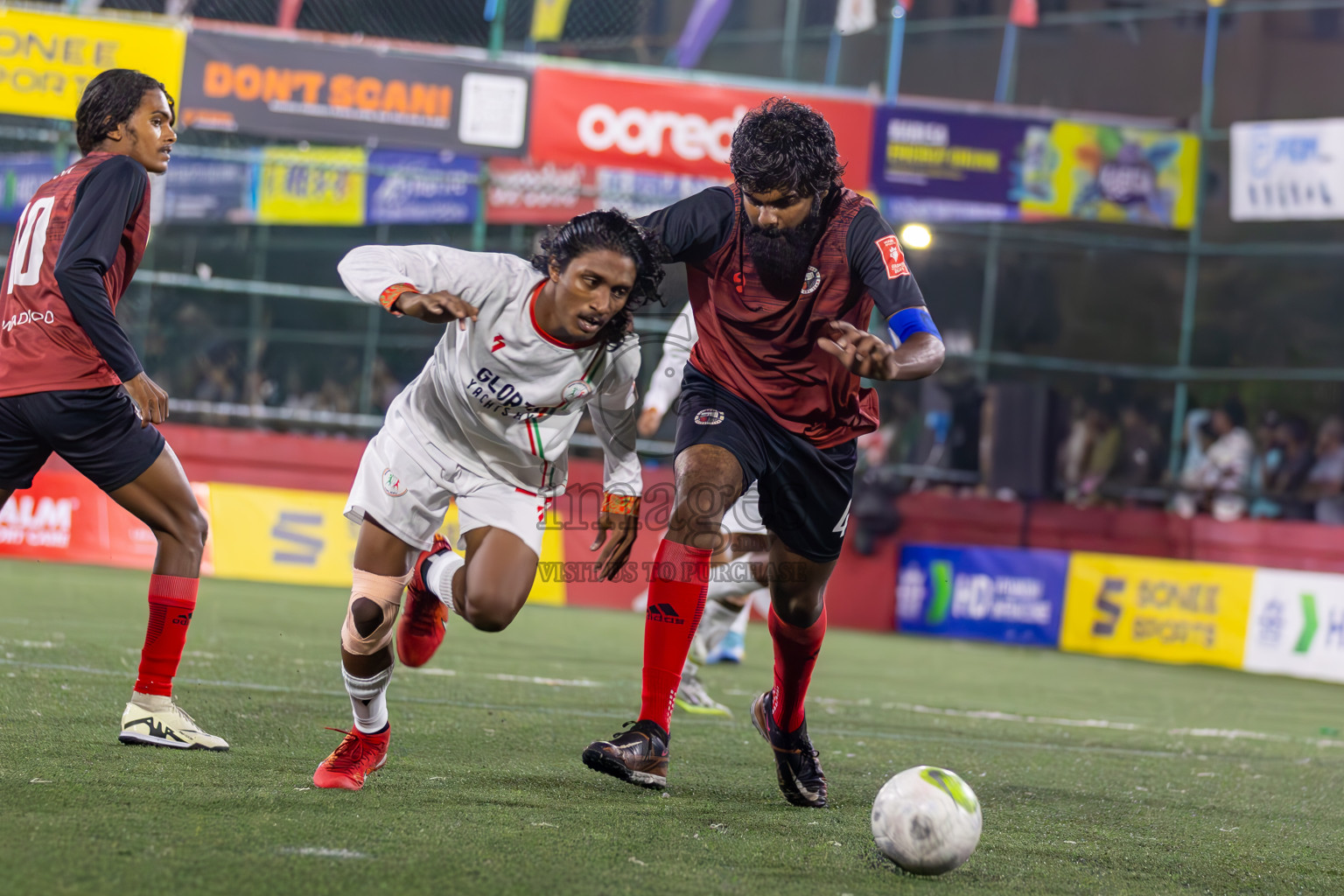 Th Omadhoo vs L Isdhoo on Day 37 of Golden Futsal Challenge 2024 was held on Thursday, 22nd February 2024, in Hulhumale', Maldives
Photos: Ismail Thoriq / images.mv