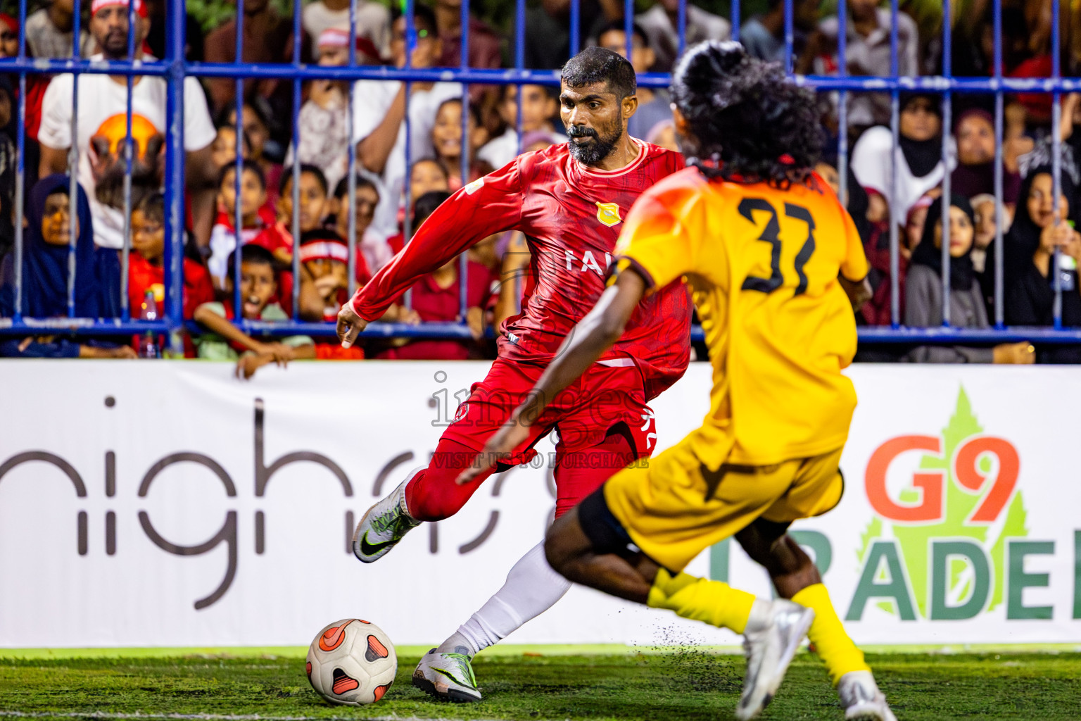 Eydhafushi vs Thulhaadhoo in Semi Finals of Better in Baa Futsal Fiesta 2025 Men's division held in B. Eydhafushi, Maldives on Saturday, 15th November 2025. Photos: Nausham Waheed / images.mv