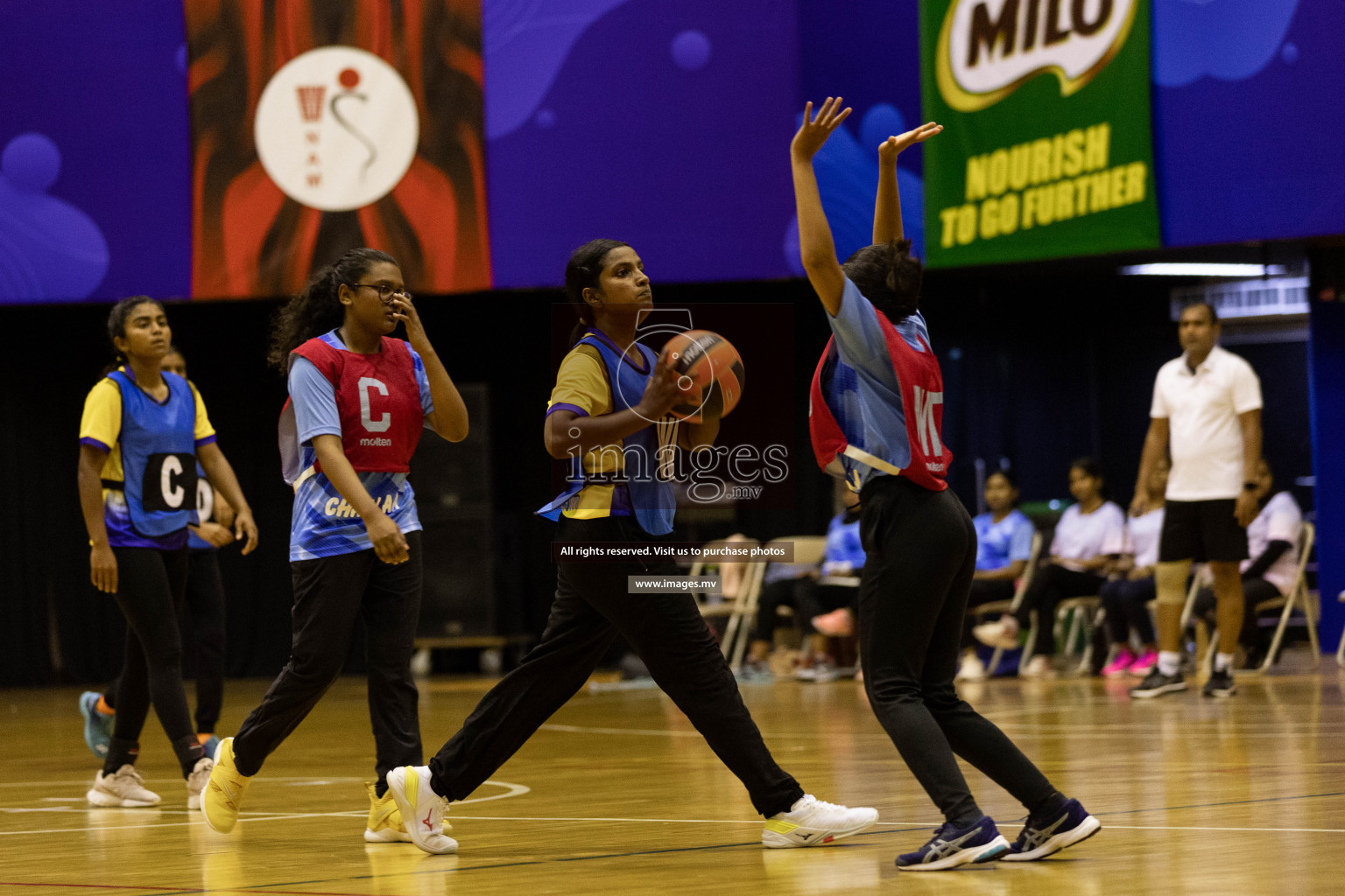 Kulhudhuffushi Y & R.C vs Mahibadhoo SC in the Milo National Netball Tournament 2022 on 18 July 2022, held in Social Center, Male', Maldives. Photographer: Shuu / Images.mv