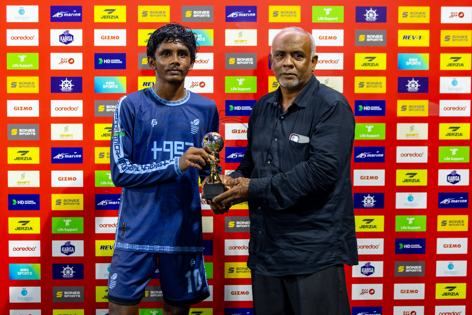 V. Keyodhoo VS AA. Mathiveri on Day 36 of Golden Futsal Challenge 2024 was held on Wednesday, 21st February 2024, in Hulhumale', Maldives 
Photos: Hassan Simah/ images.mv