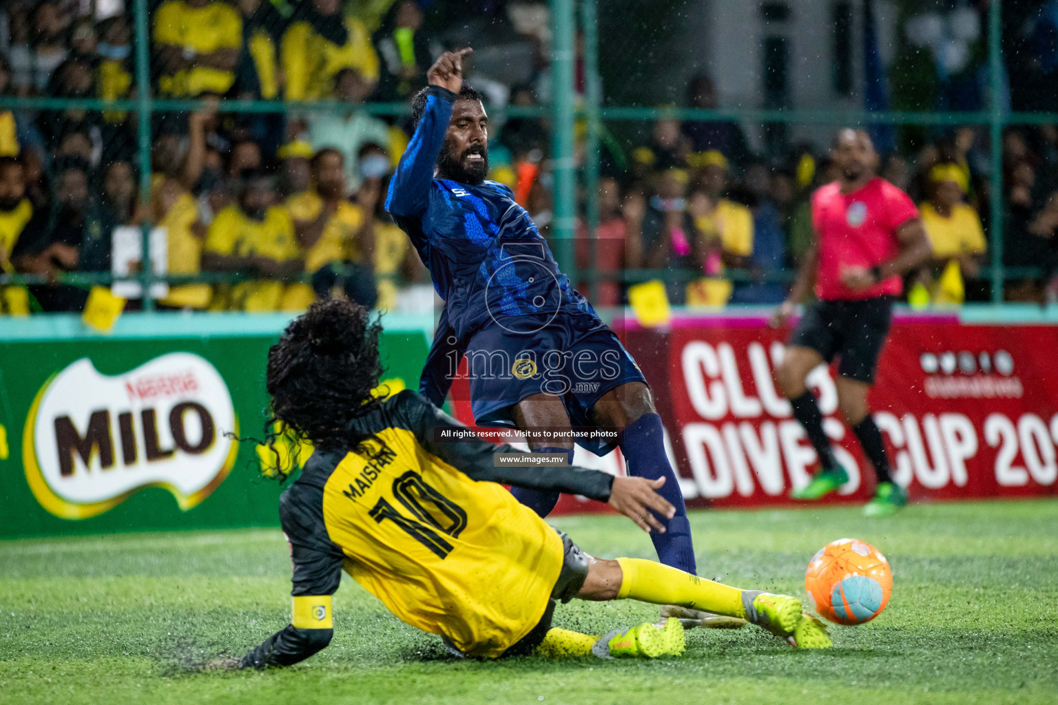 Team MPL vs Team RRC in the Quarter Finals of Club Maldives 2021 held at Hulhumale'; on 13th December 2021 Photos:Shu Abdul Sattar / images/mv