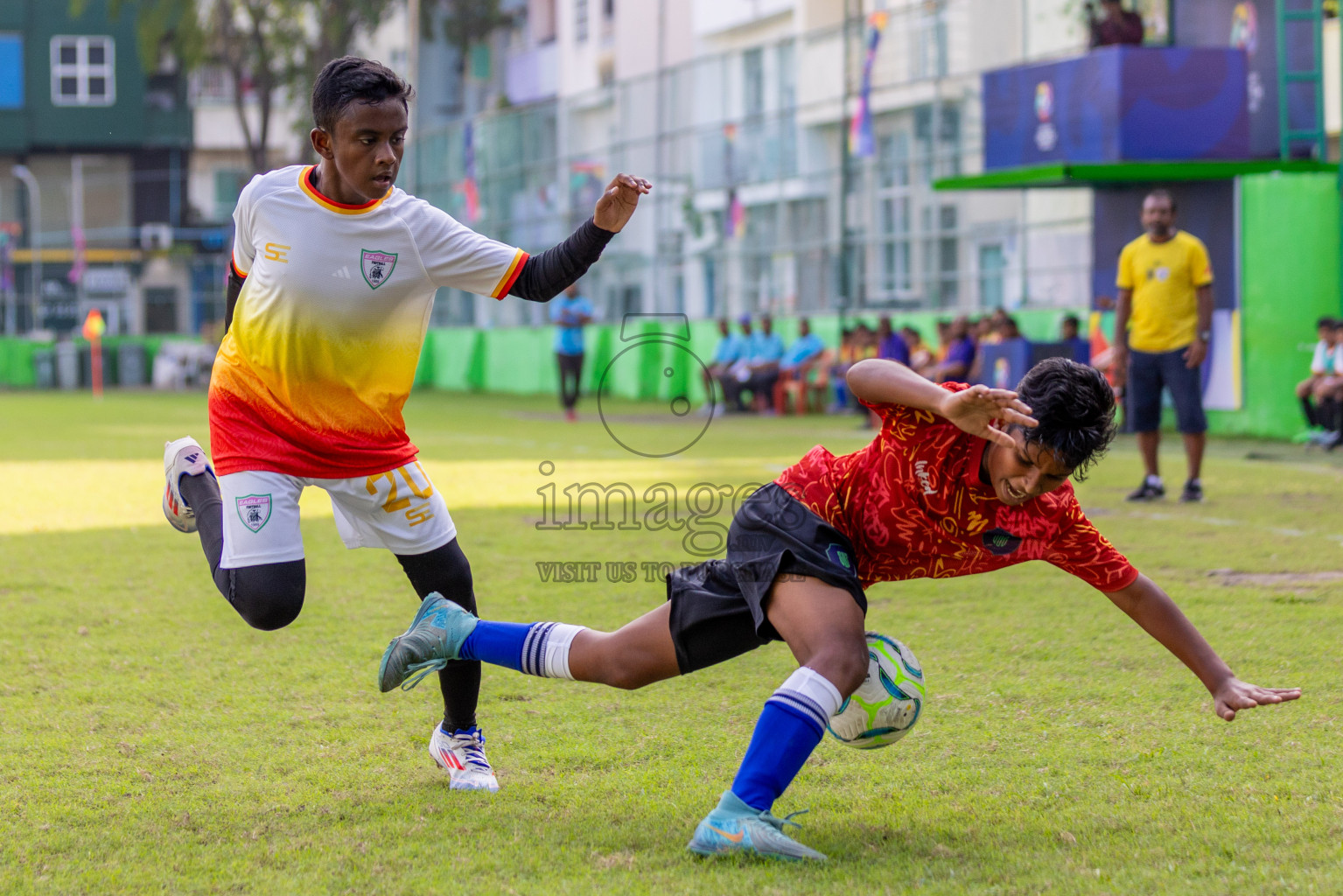 Club Eagles vs Super United Sports (U12) in Day 4 of Dhivehi Youth League 2024 held at Henveiru Stadium on Thursday, 28th November 2024. Photos: Shuu Abdul Sattar/ Images.mv