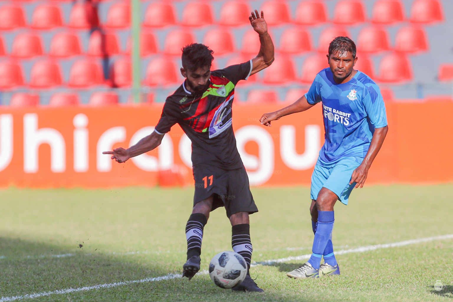 Eagles vs Nilandhoo in Dhiraagu Dhivehi Premier League 2018 in Male, Maldives, Wednesday day, October 17, 2018. (Images.mv Photo/Suadh Abdul Sattar)