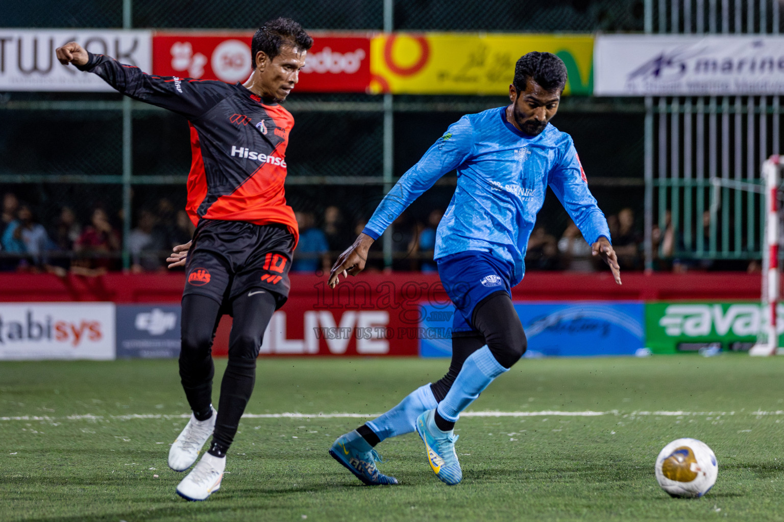 M Dhiggaru vs M Mulak in Day 12 of Golden Futsal Challenge 2025 was held on Thursday, 16th January 2025, in Hulhumale', Maldives.
Photos: Hassan Simah / images.mv