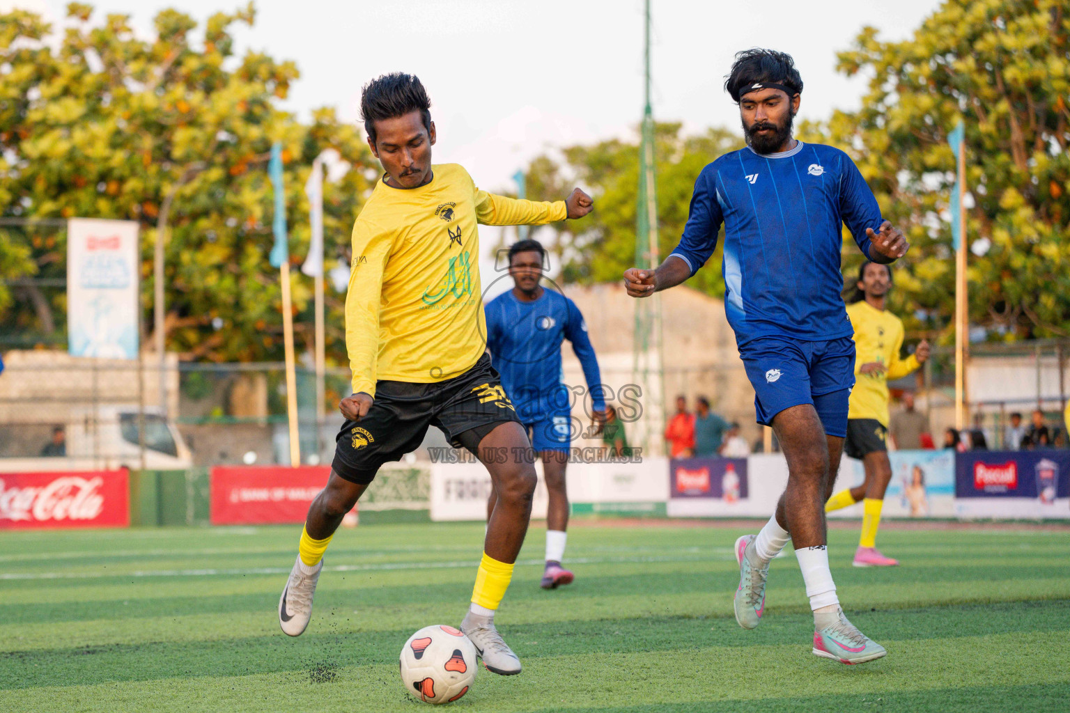Kanmathi SC VS Laamu Blues in Day 1 - Fonadhoo Youth Futsal Challenge 2025 was held in Fonadhoo Futsal Stadium, L. Fonadhoo, Maldives on Sunday, 26th October 2025 Photos: Arif Rasheed / images.mv