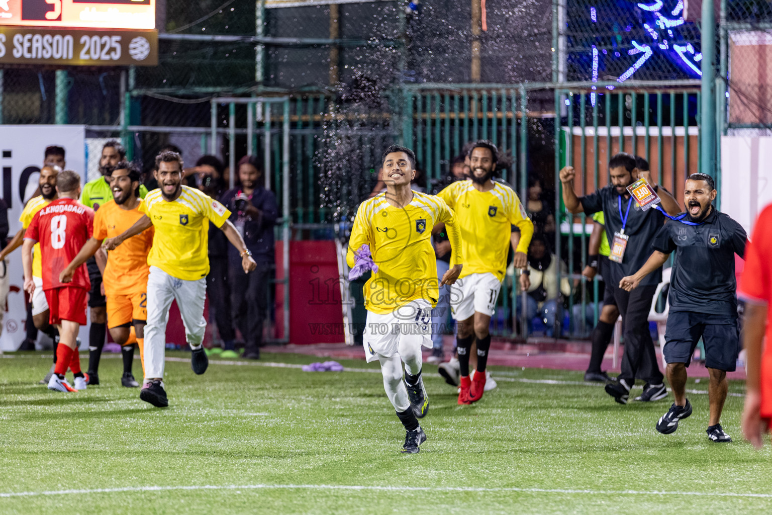 RRC vs STO RC in the Finals of Club Maldives Cup 2025 was held in Rehendhi Futsal Ground, Hulhumale', Maldives on Saturday, 25th October 2025. 
Photos: Hassan Simah / images.mv