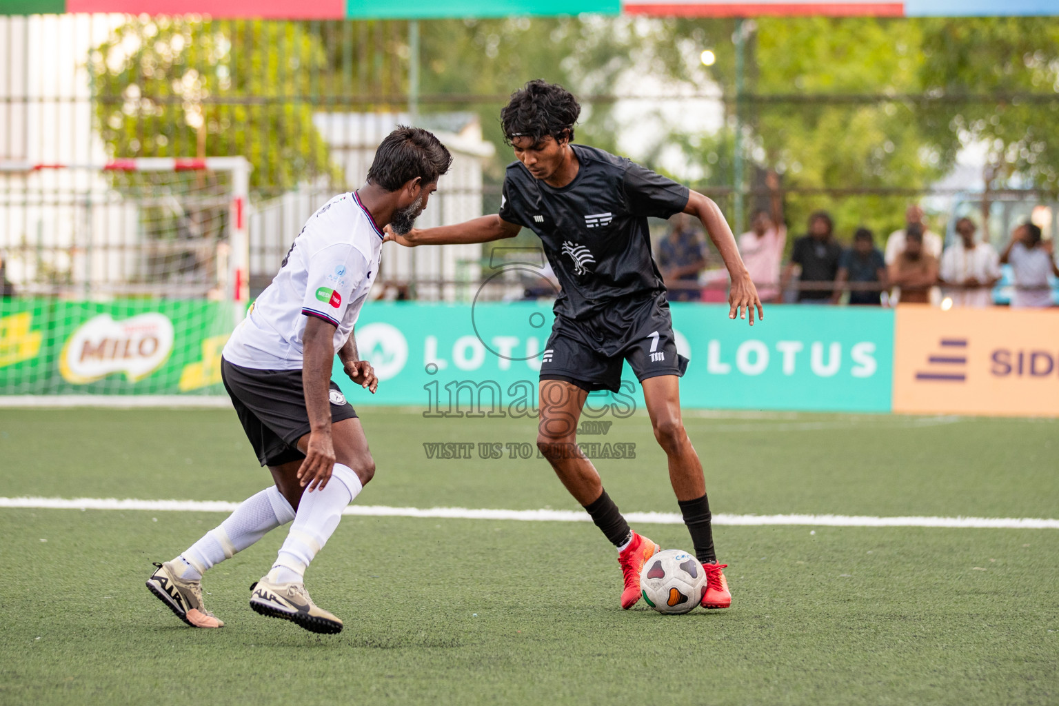 TRADENET VS KULHIVARU VUZARA CLUB in Club Maldives Classic 2024 held in Rehendi Futsal Ground, Hulhumale', Maldives on Friday, 6th September 2024. 
Photos: Hassan Simah / images.mv