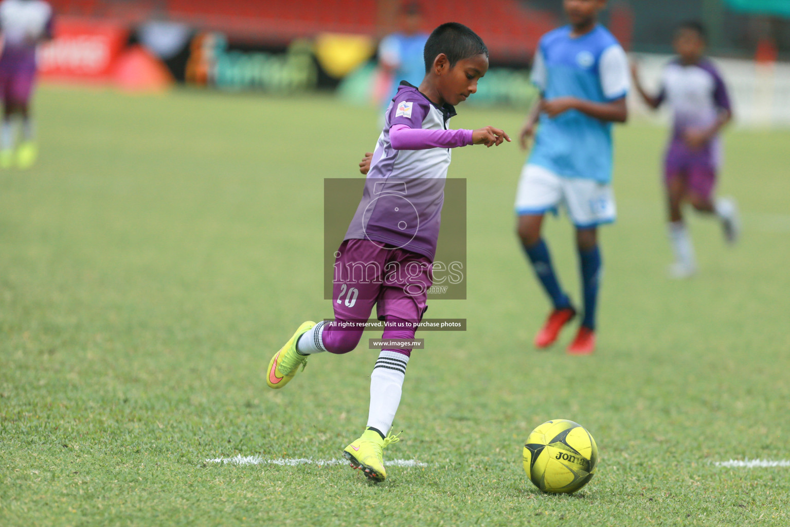 Hiriya School vs LH.EDU.CENTRE in MAMEN Inter School Football Tournament 2019 (U13) in Male, Maldives on 19th April 2019 Photos: Hassan Simah/images.mv