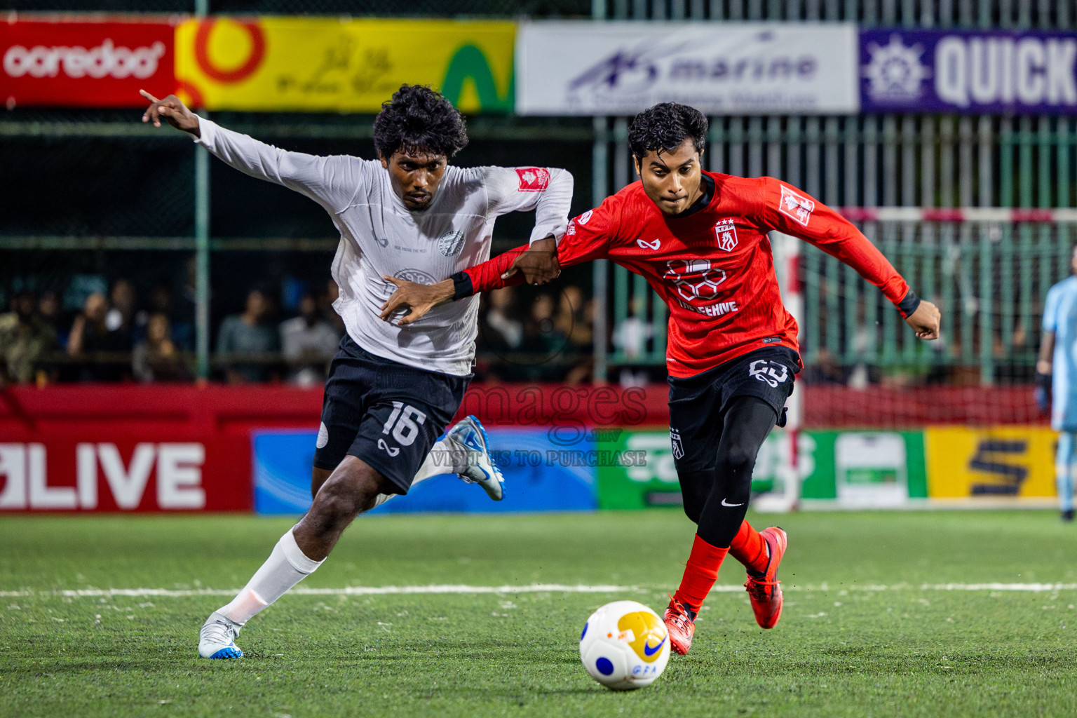 Th Omadhoo vs Th Thimarafushi in Day 18 of Golden Futsal Challenge 2025 was held on Wednesday, 22nd January 2025, in Hulhumale', Maldives. Photos: Nausham Waheed / images.mv