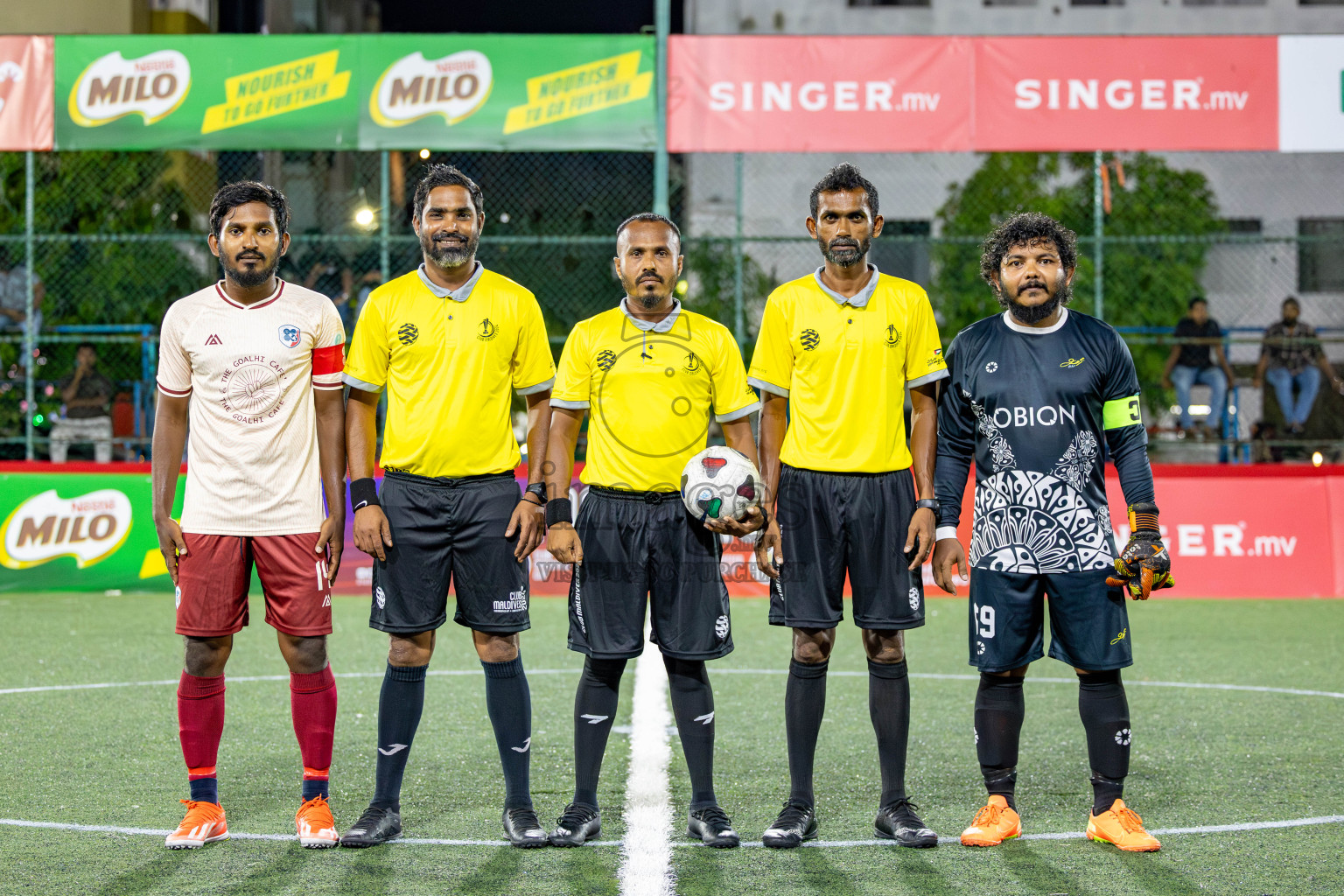 CLUB 220 vs HES CLUB Maldives Classic 2024 held in Rehendi Futsal Ground, Hulhumale', Maldives on Thursday, 12th September 2024. 
Photos: Hassan Simah / images.mv