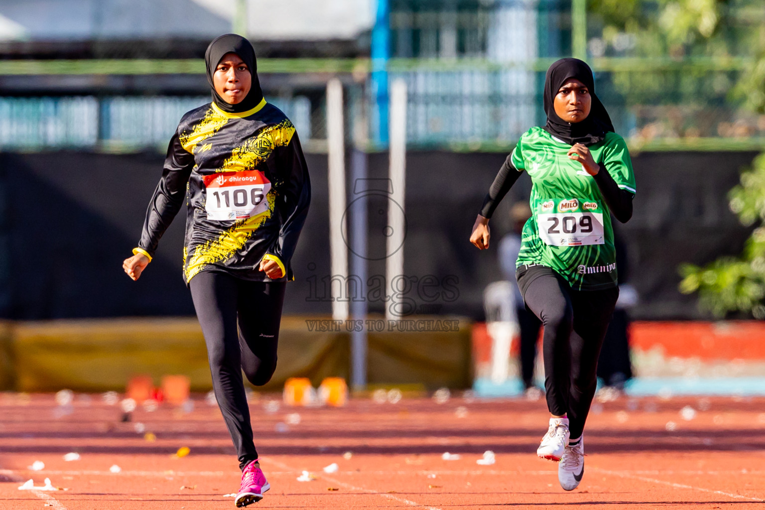 Day 2 of Inter-school Athletics Championship 2025 held in Ekuveni Synthetic Track, Male', Maldives on Tuesday, 07th October 2025. Photos by: Nausham Waheed / Images.mv