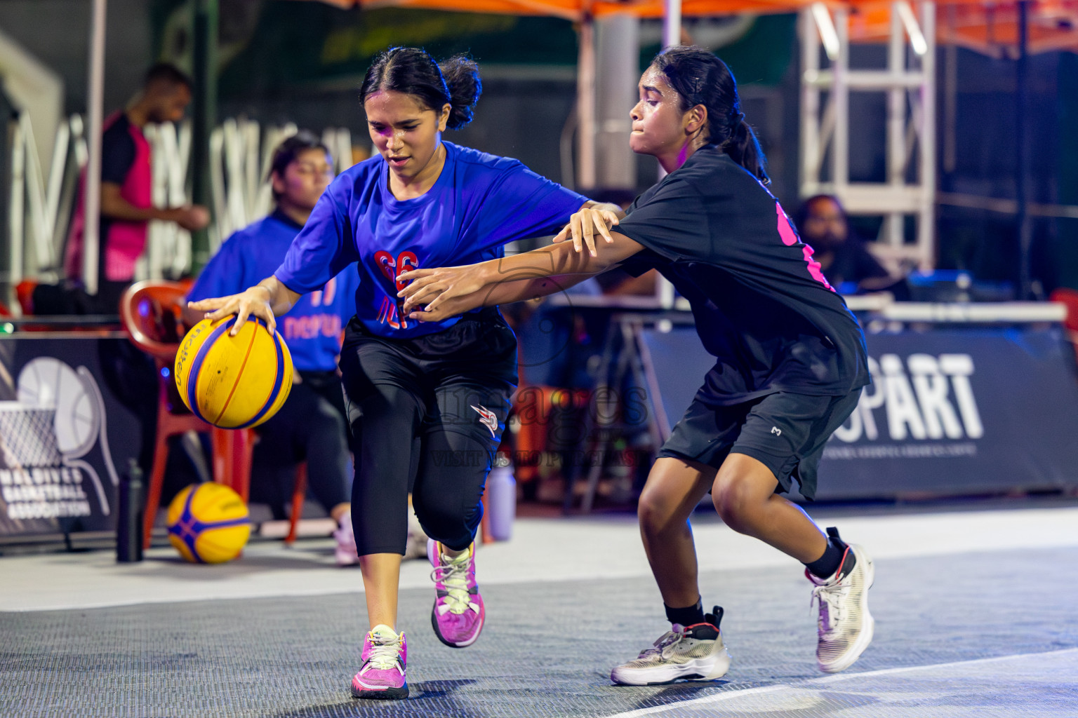 Day 7 of MILO Ramadan 3x3 Challenge 2024 was held in Ekuveni Outdoor Basketball Court at Male', Maldives on Monday, 18th March 2024.
Photos: Mohamed Mahfooz Moosa / images.mv
