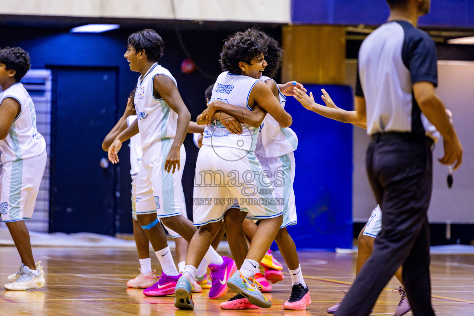 Iskandhar School vs Finland International School in Under 13 Boys Final of Junior Basketball Championship 2024 was held in Social Center, Male', Maldives on Sunday, 15th December 2024. Photos: Nausham Waheed / images.mv